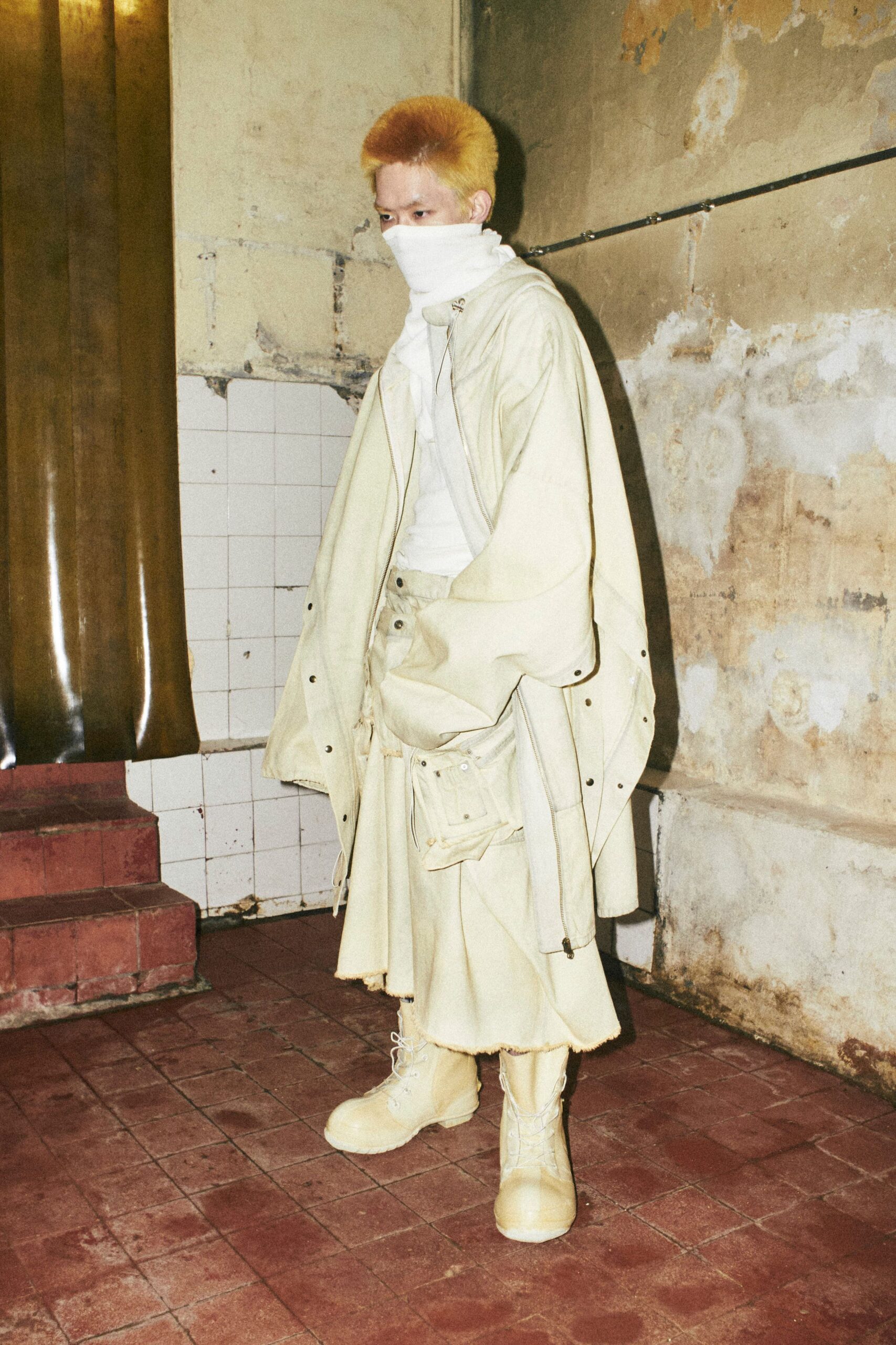 yellow cotton long-sleeve collared oversized buttoned coat