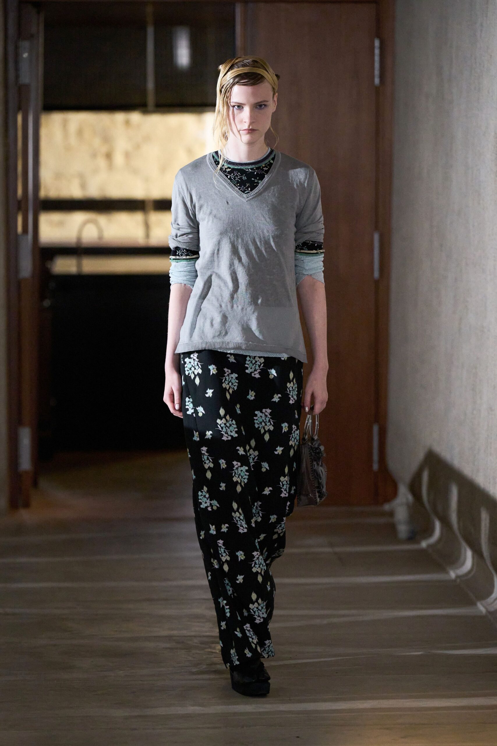 gray relaxed top with black pants