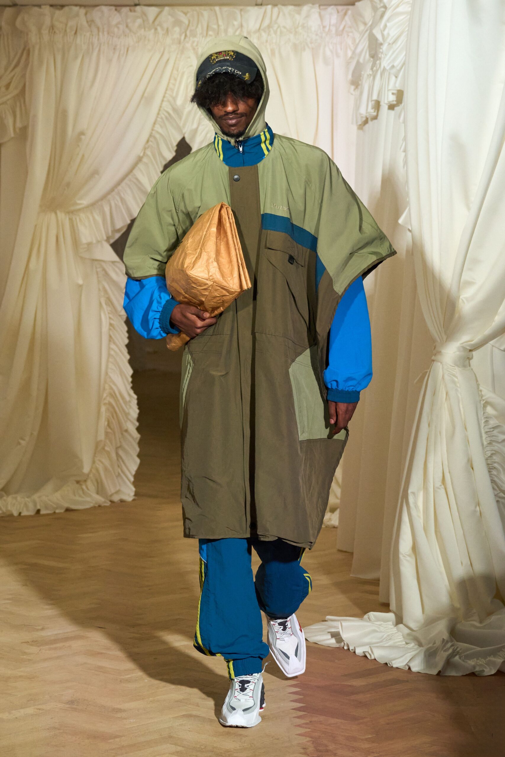 green cotton long-sleeve relaxed zippered poncho