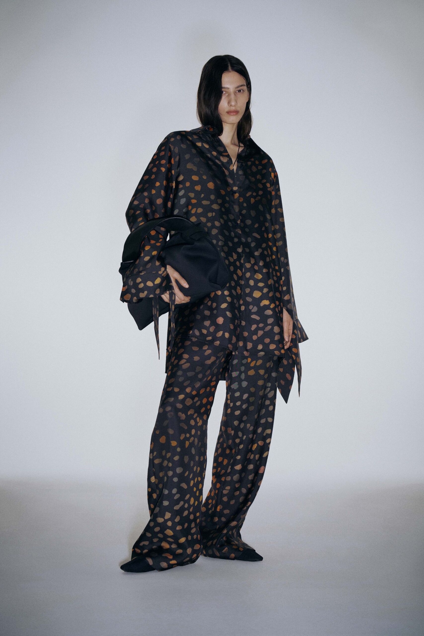 black silk long-sleeve collared relaxed printed shirt