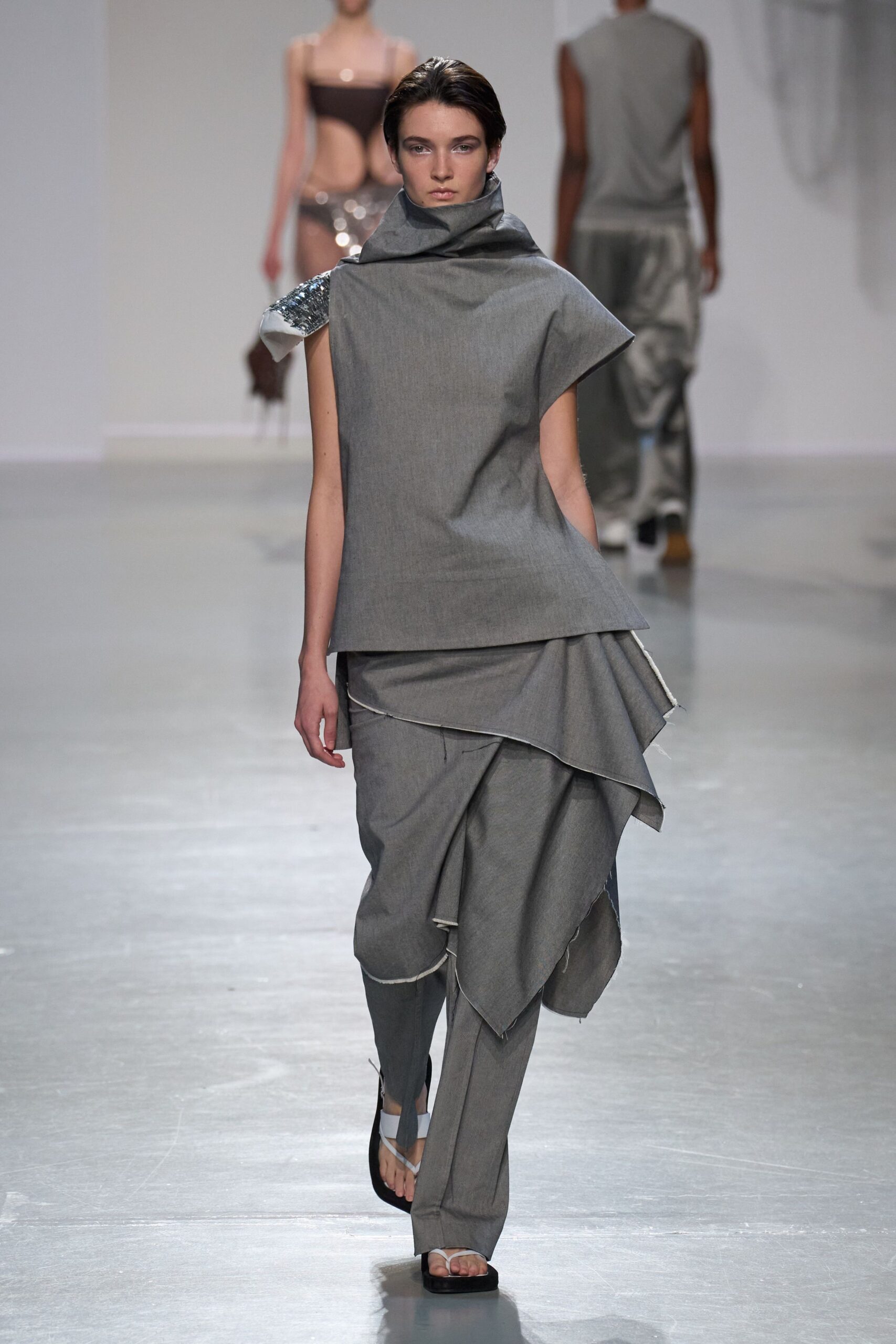 gray cotton asymmetric sleeveless relaxed draped top