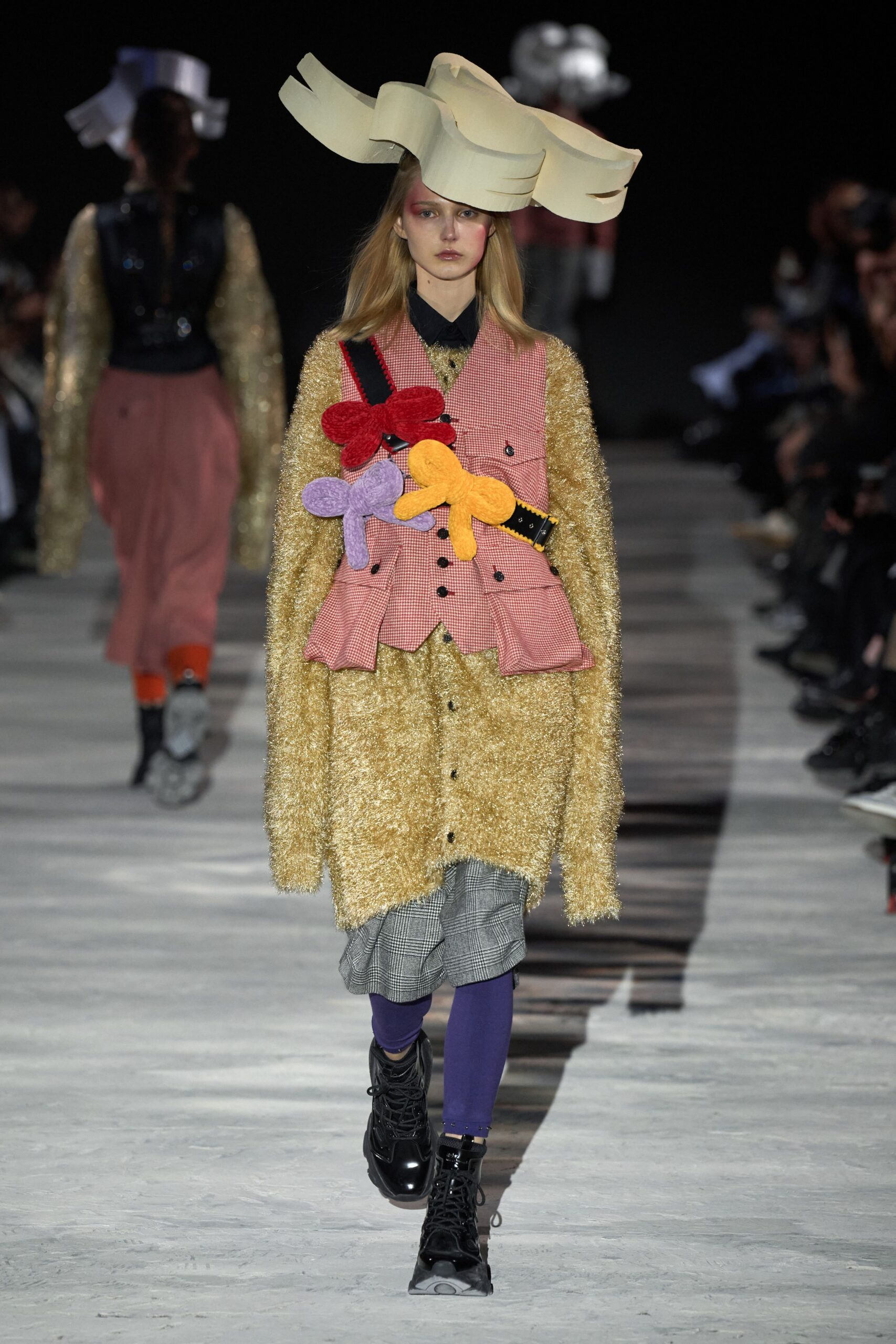 beige wool long-sleeve collared oversized layered jacket