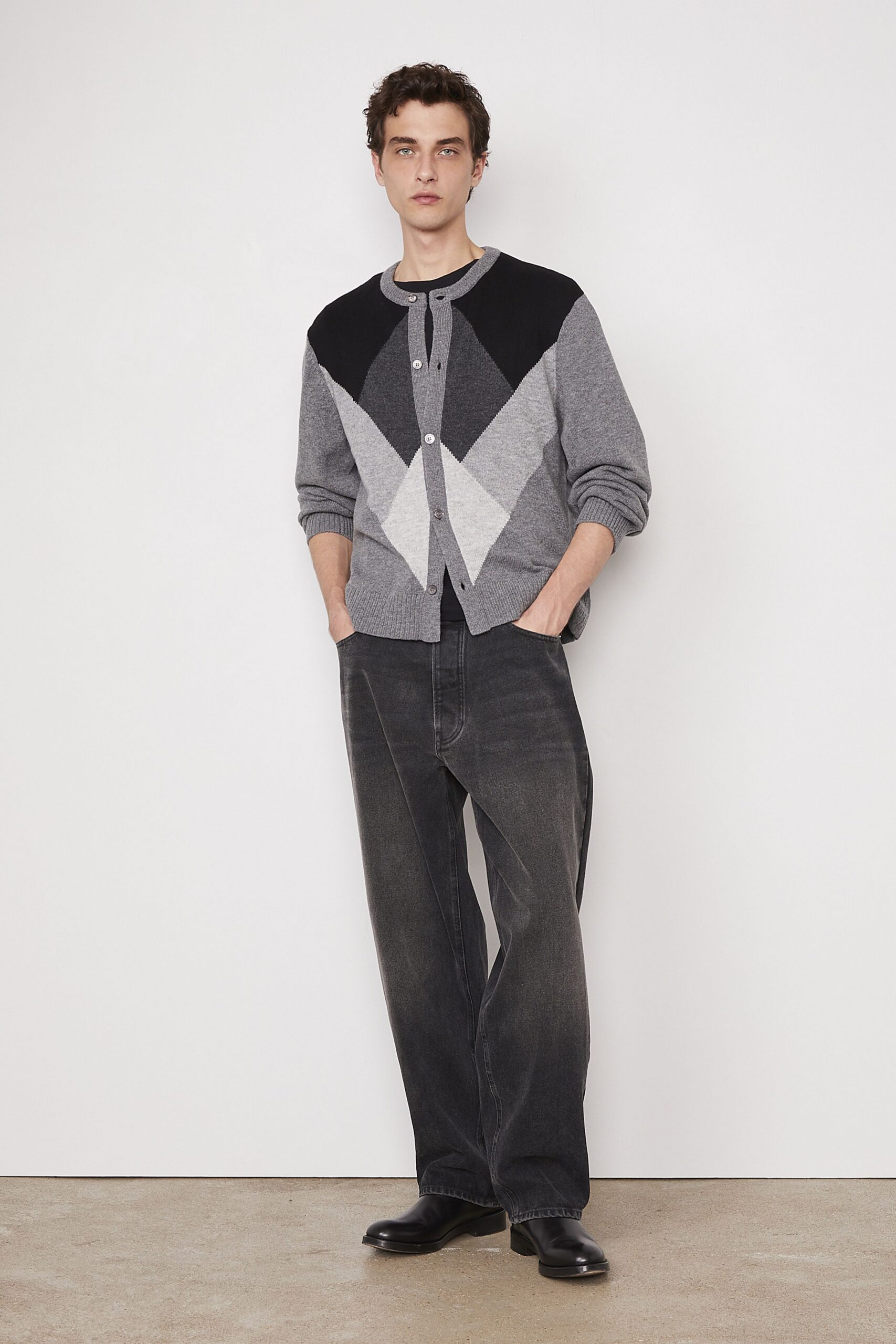 gray cotton long-sleeve collared relaxed color-blocked cardigan