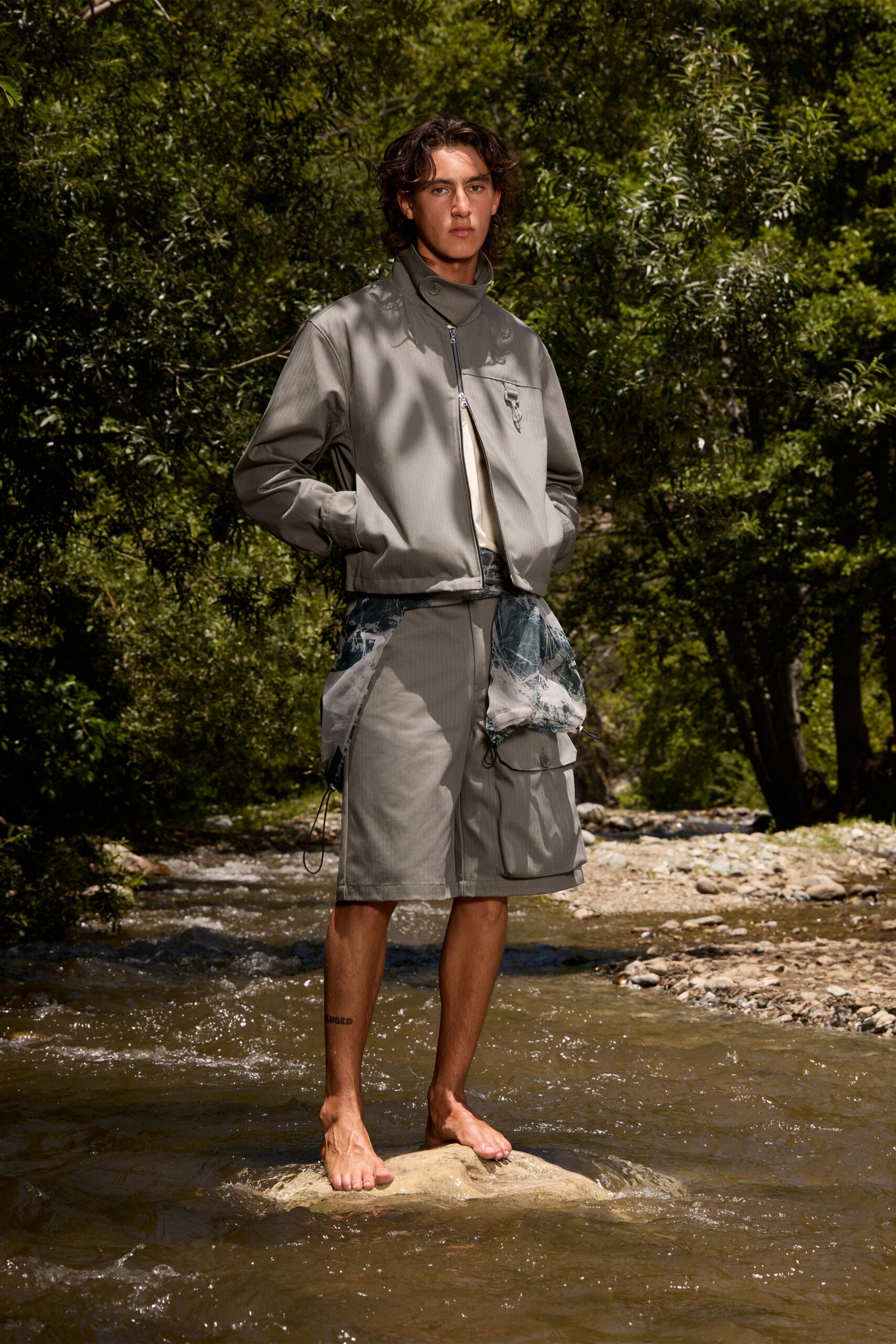 gray cotton relaxed cargo shorts