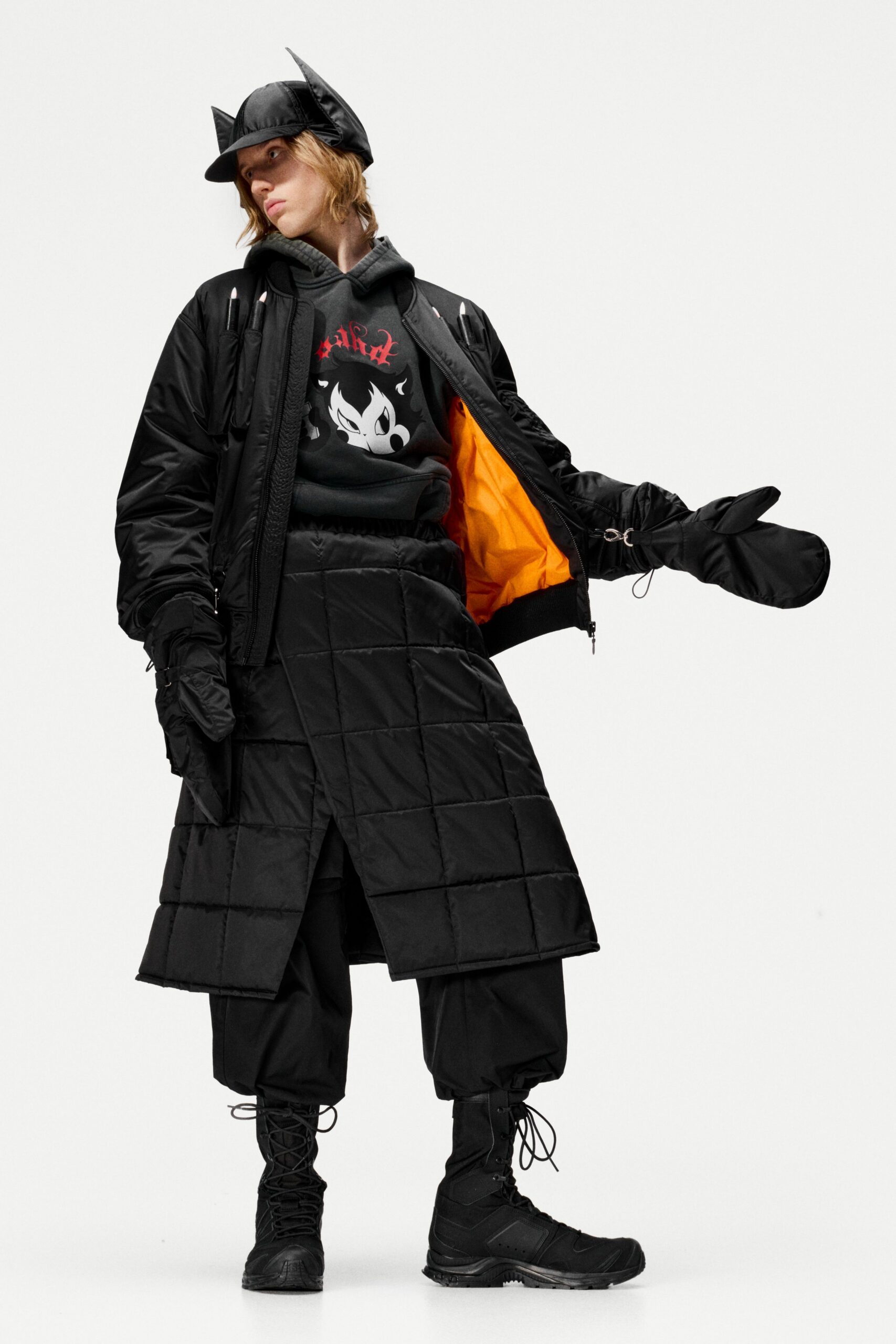 black layered streetwear outfit