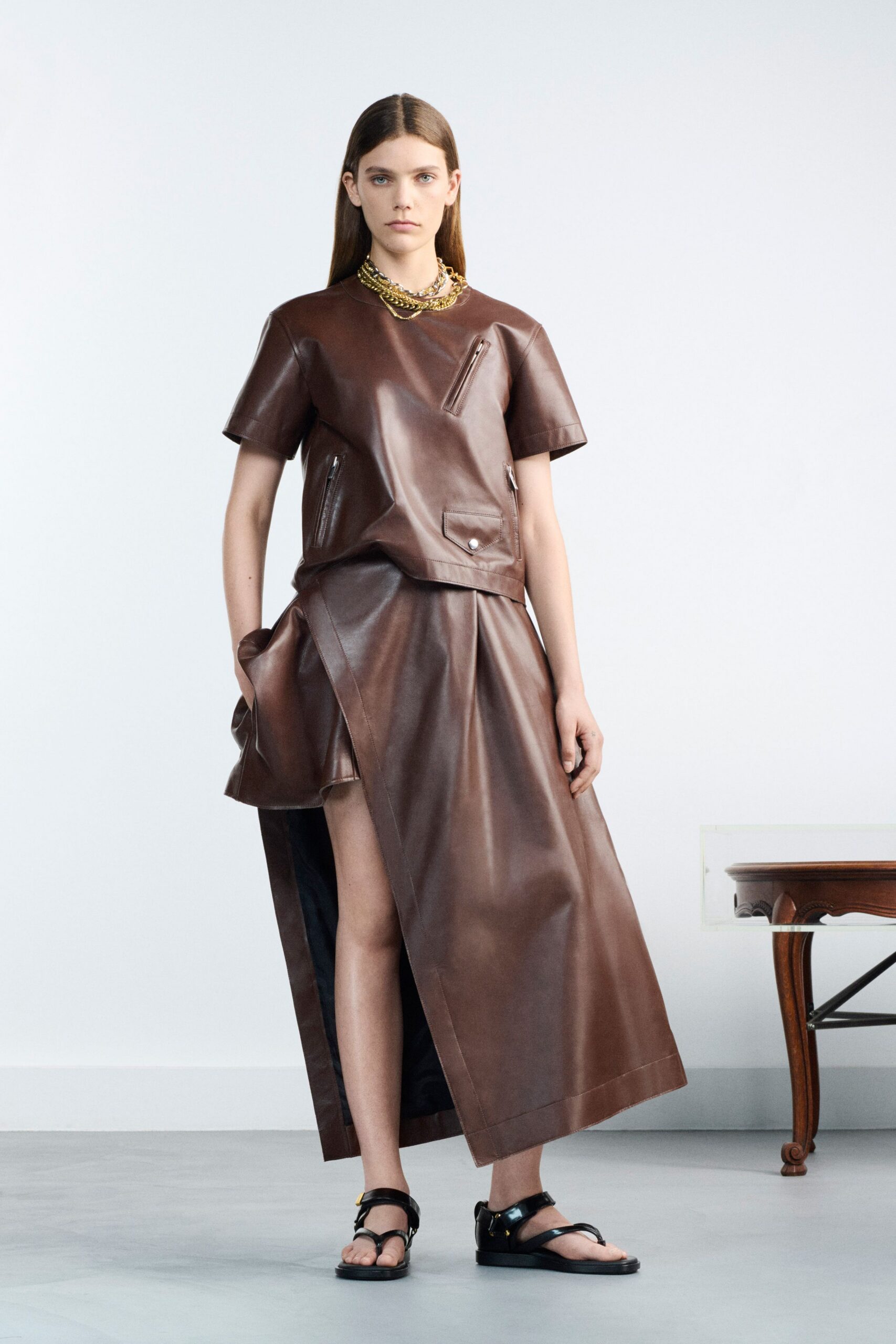 brown leather slit fitted high-waisted straight-leg skirt
