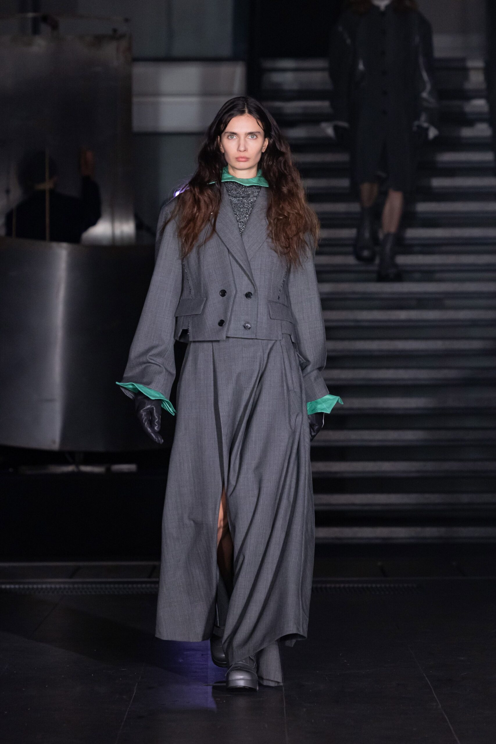 gray wool asymmetric slit fitted skirt