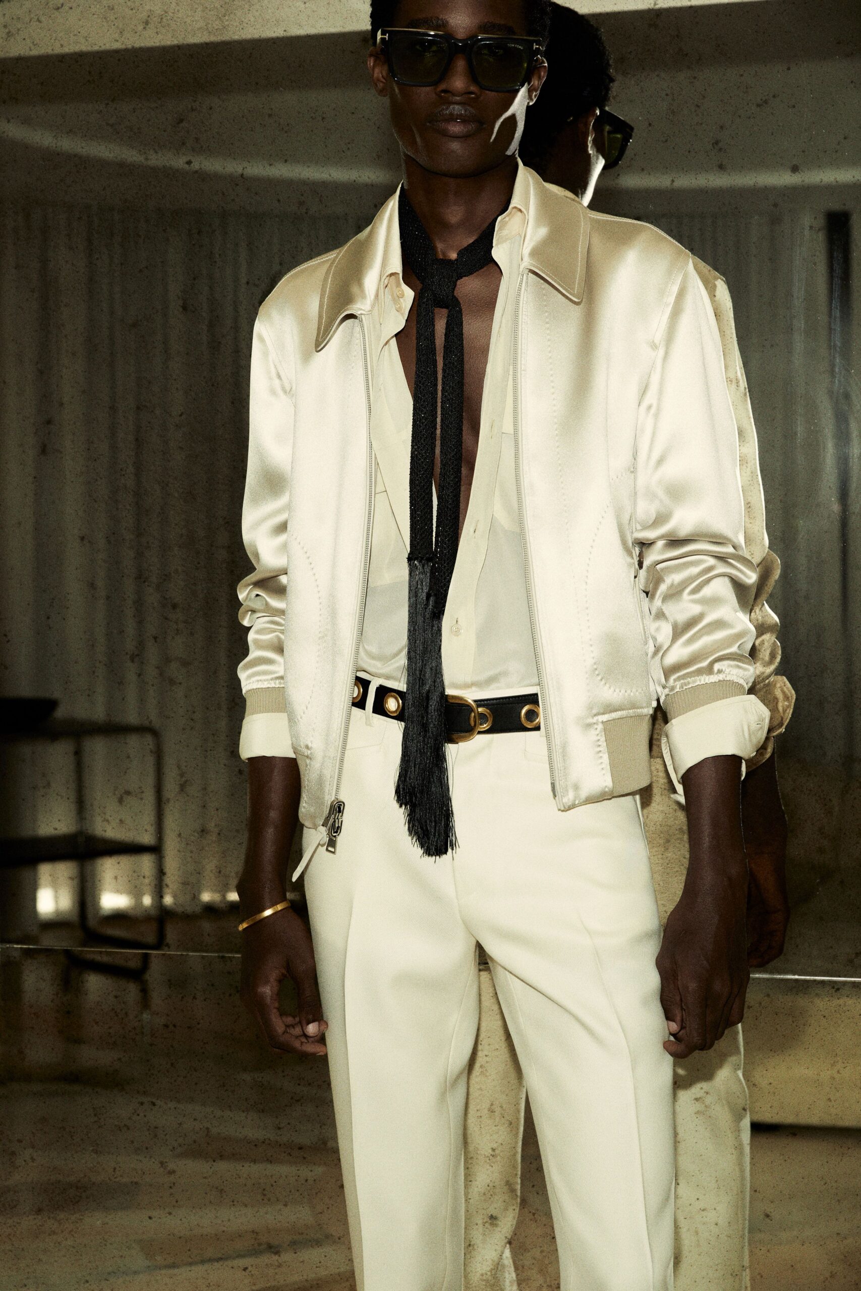 beige silk long-sleeve collared fitted zippered jacket