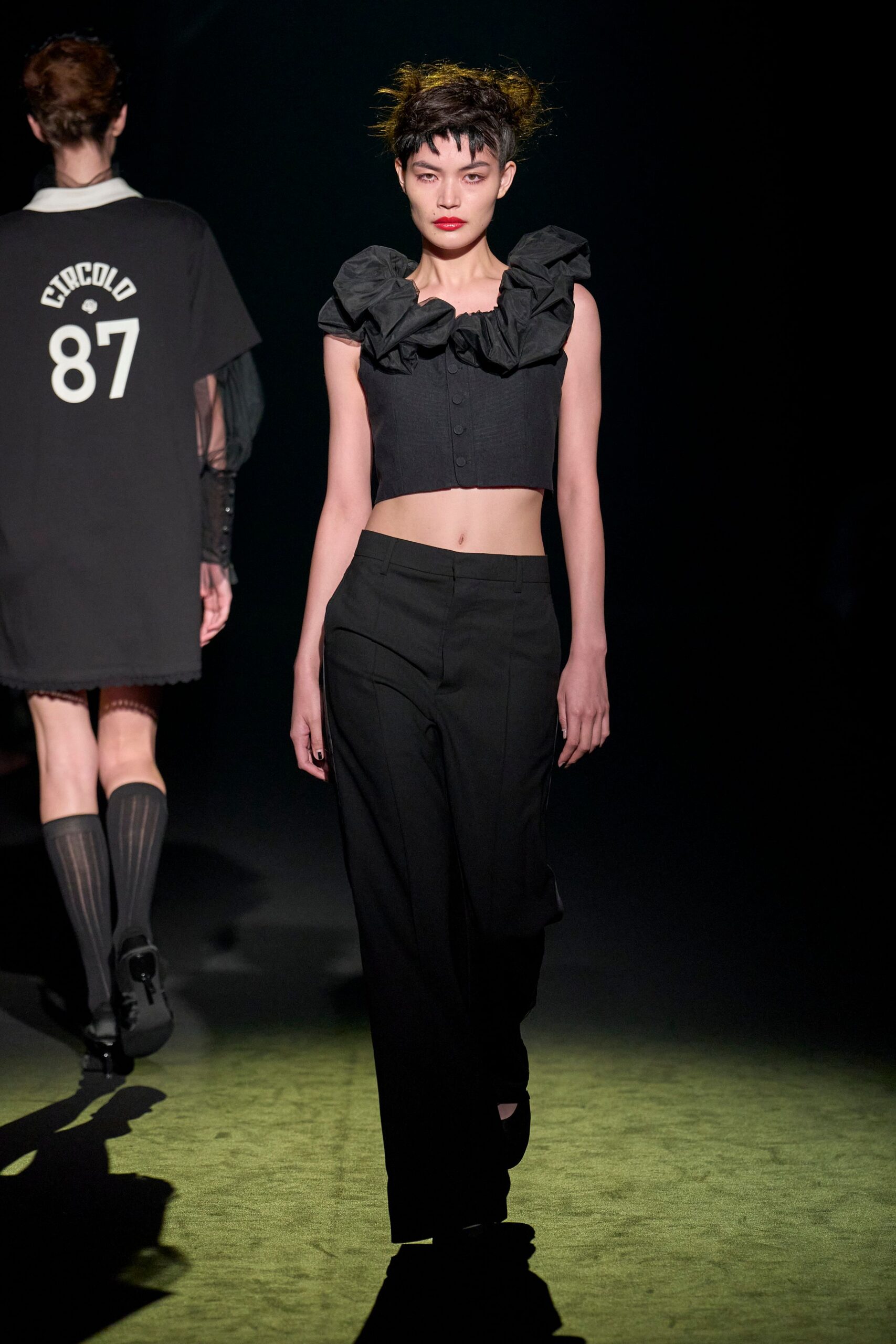 black cotton sleeveless v-neck fitted ruffled cropped top