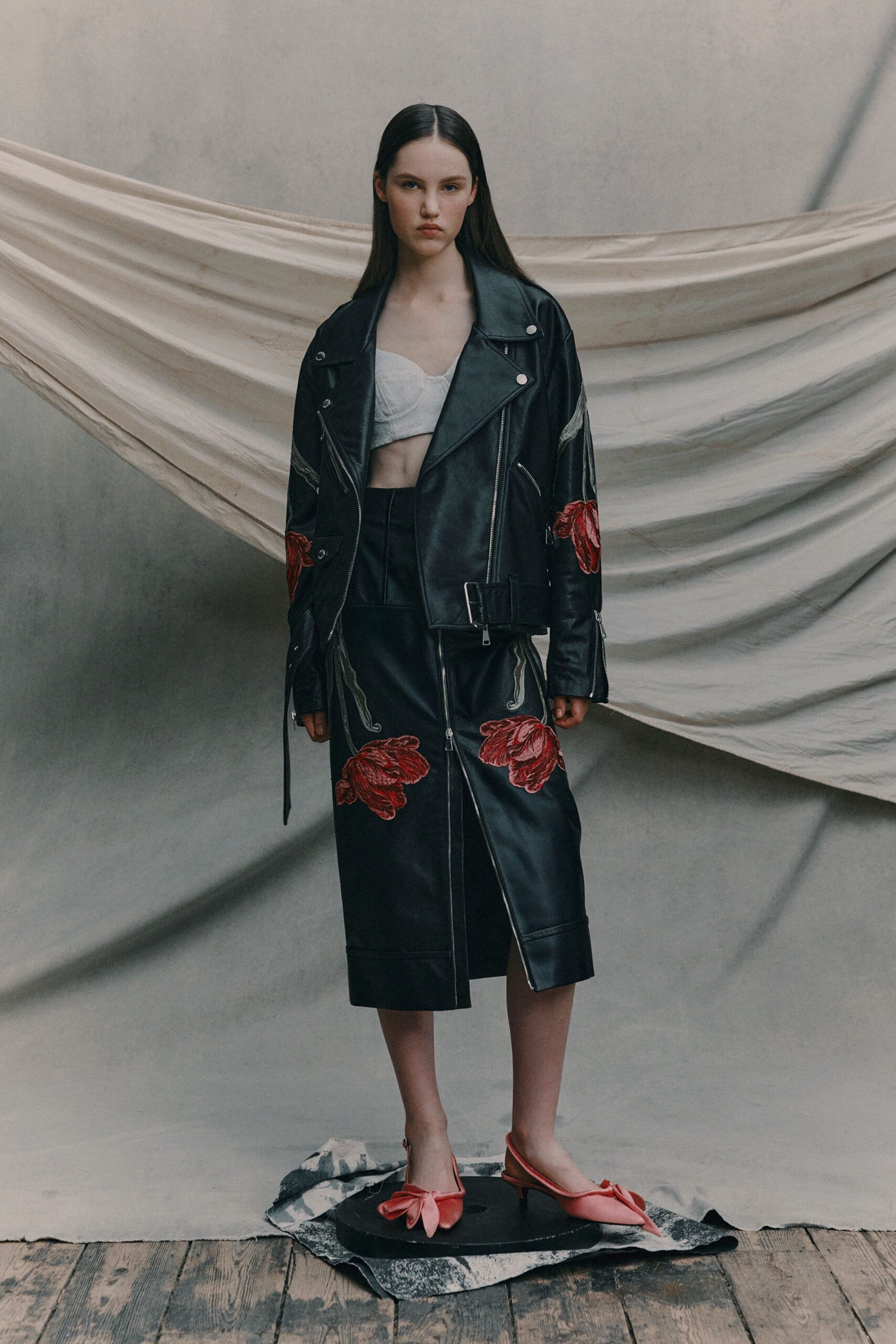 black leather slit fitted embroidered skirt