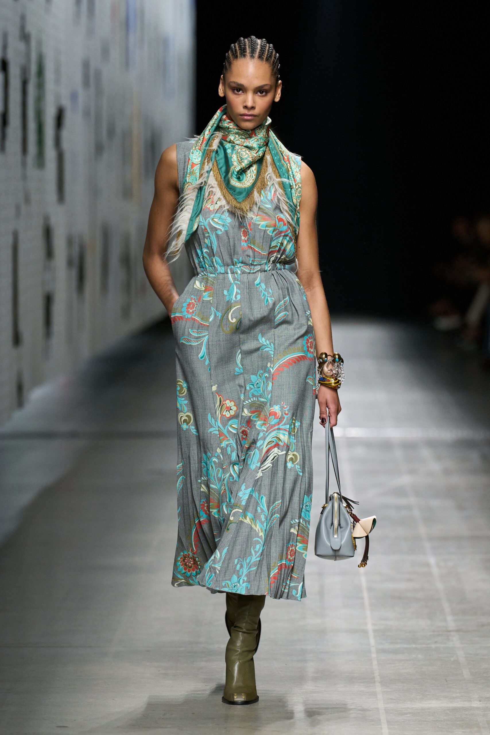 gray cotton sleeveless collared fitted floral pockets dress