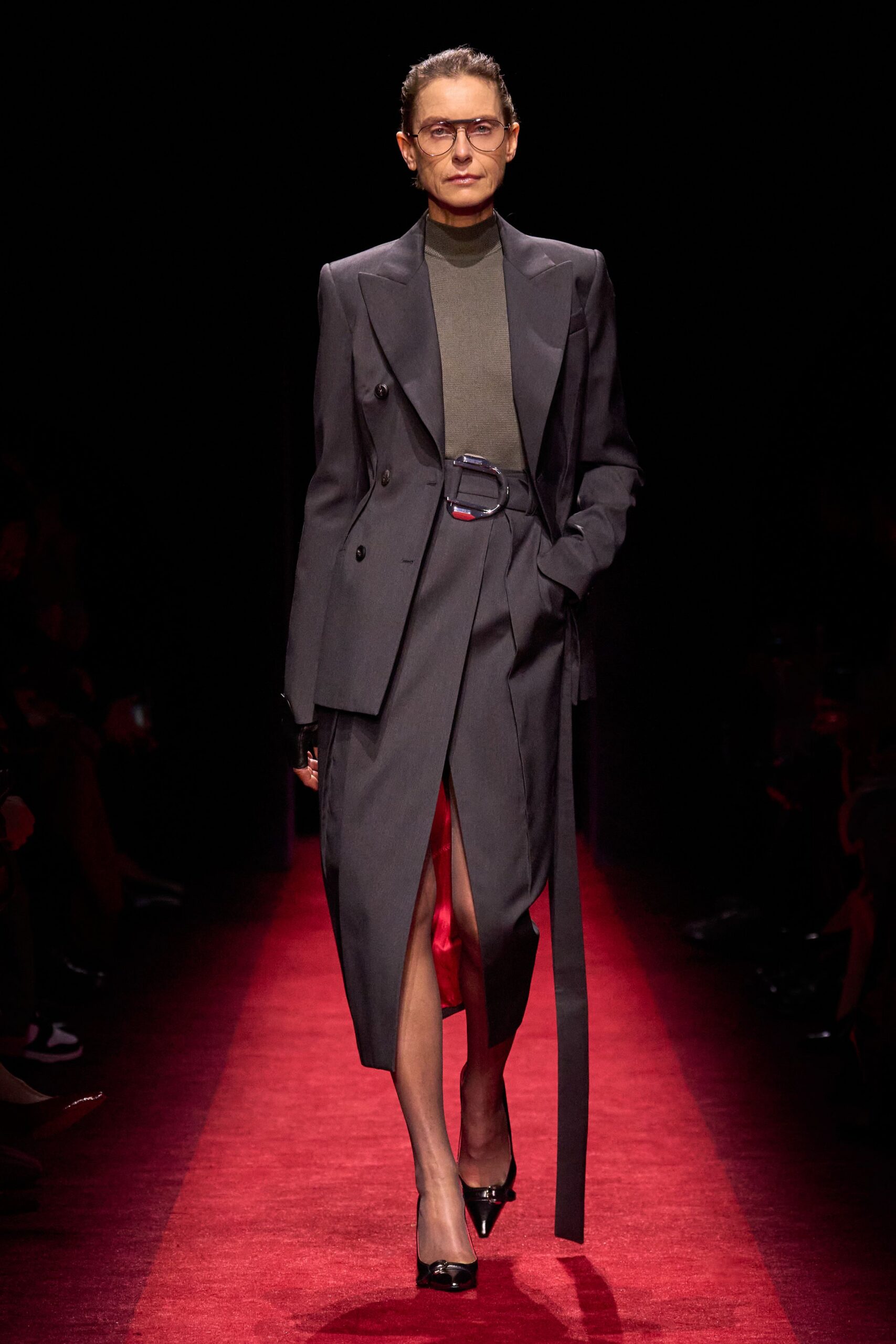 black wool long-sleeve collared tailored belted suit