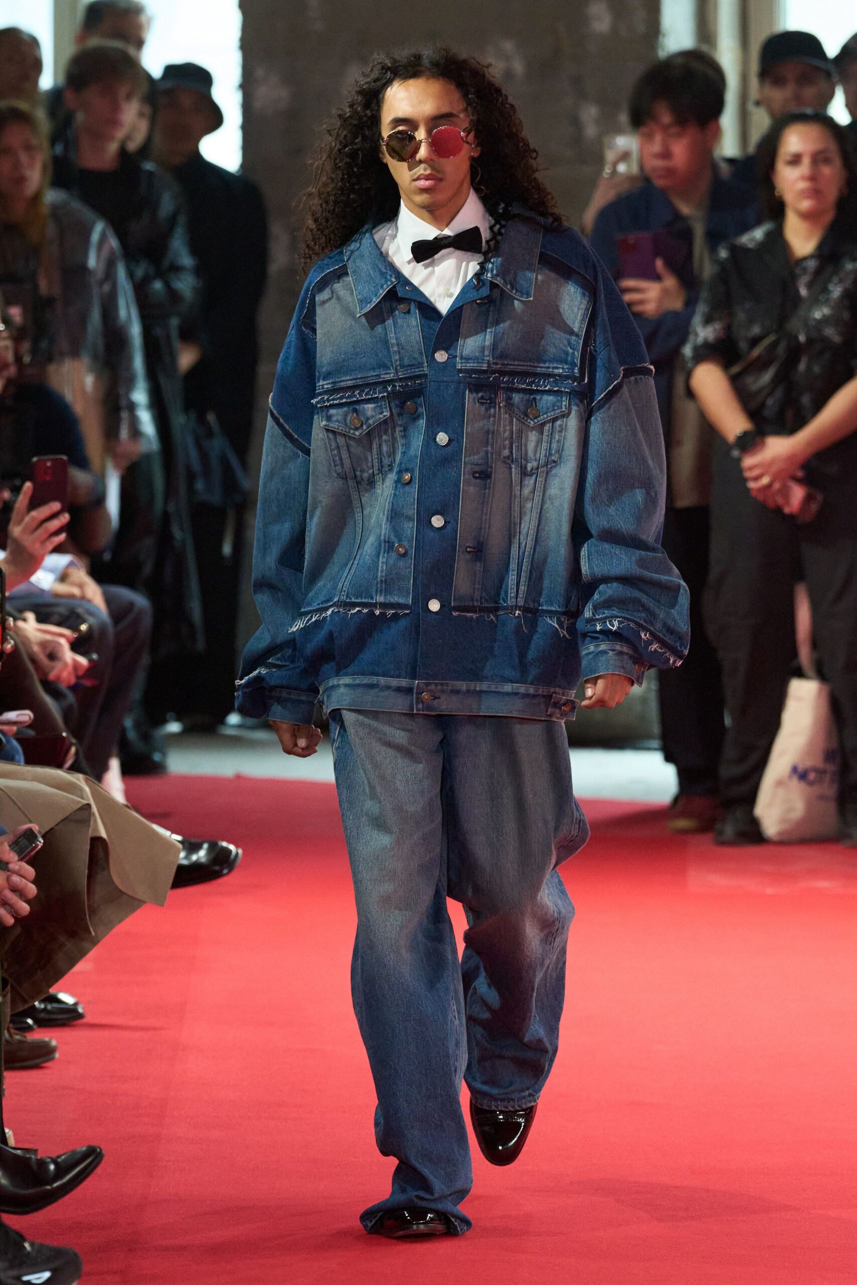blue denim long-sleeve collared oversized buttoned jacket