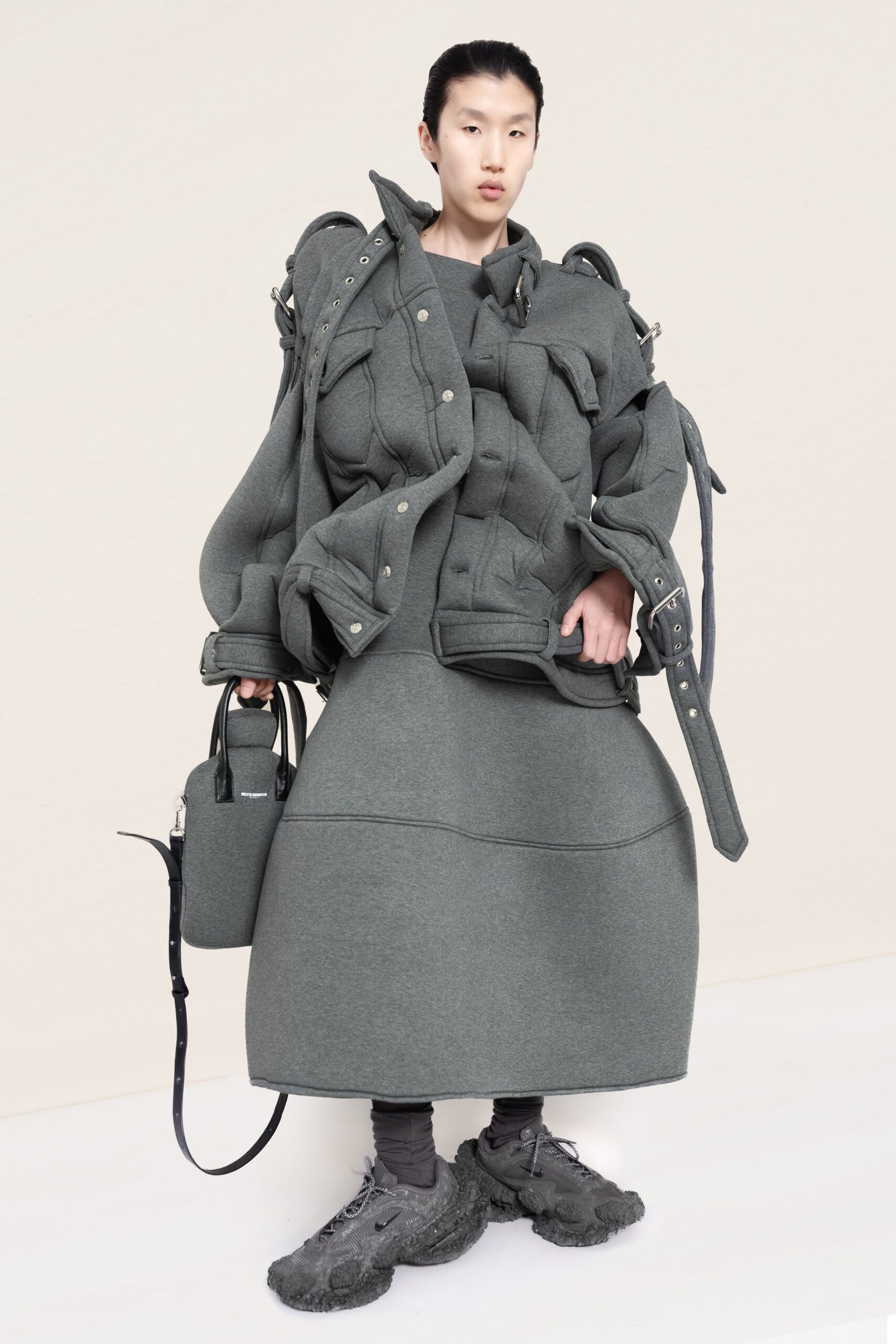 gray wool long-sleeve collared oversized zippered jacket