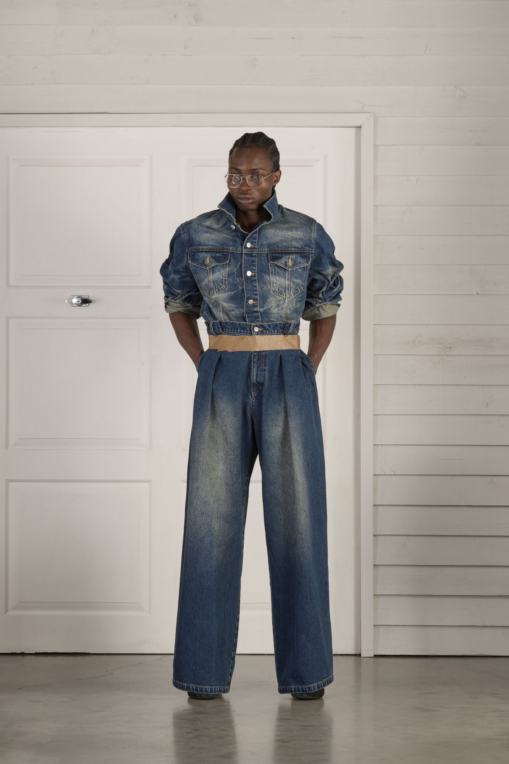 blue denim long-sleeve collared fitted buttoned cropped jacket