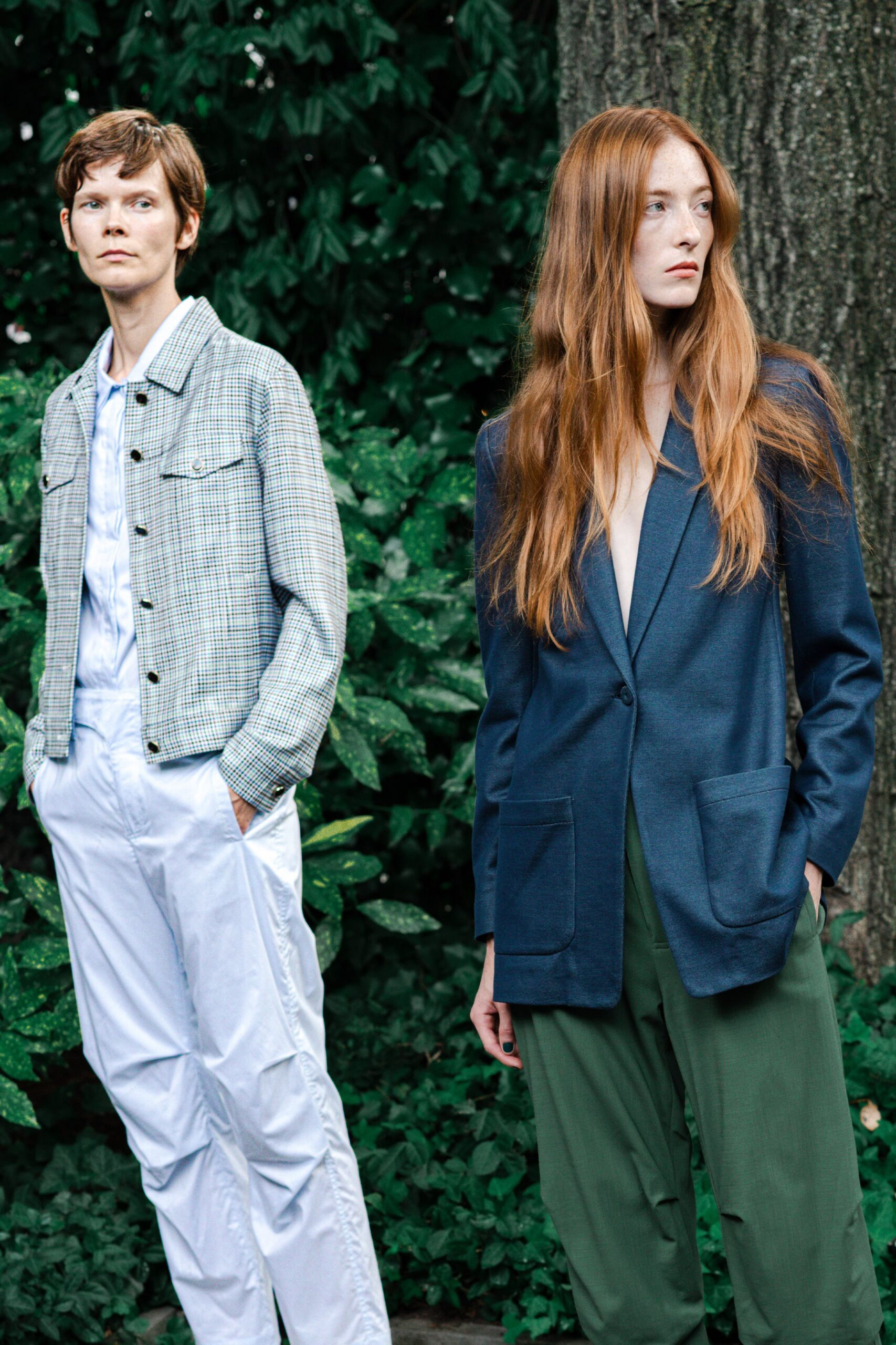 gray cotton long-sleeve collared fitted checked buttoned jacket