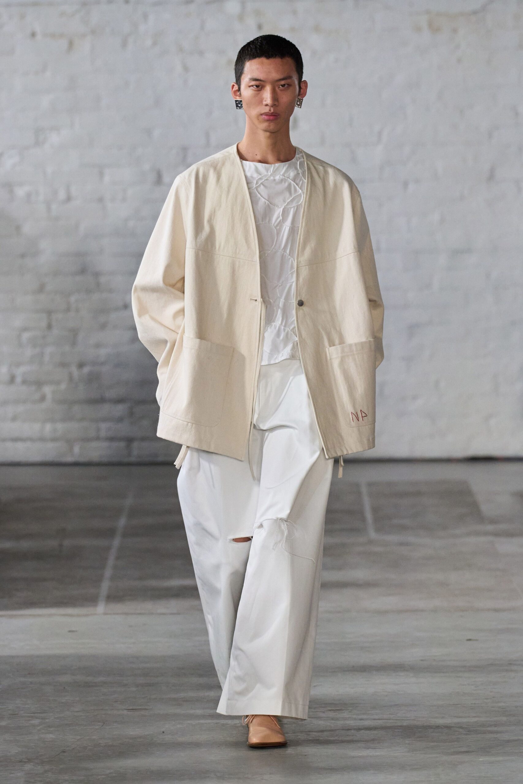 white cotton relaxed zippered pants