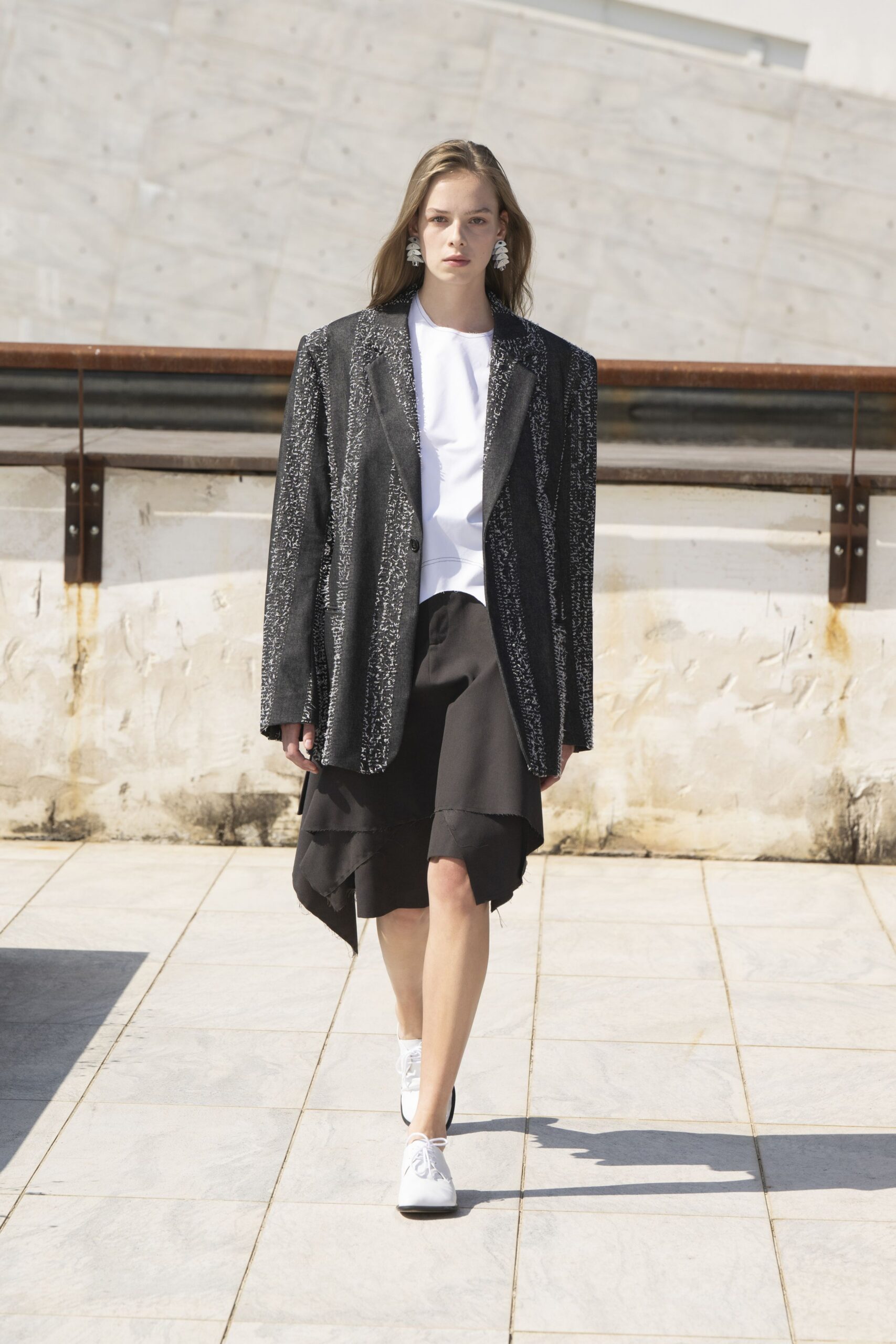 black velvet blazer with white t-shirt