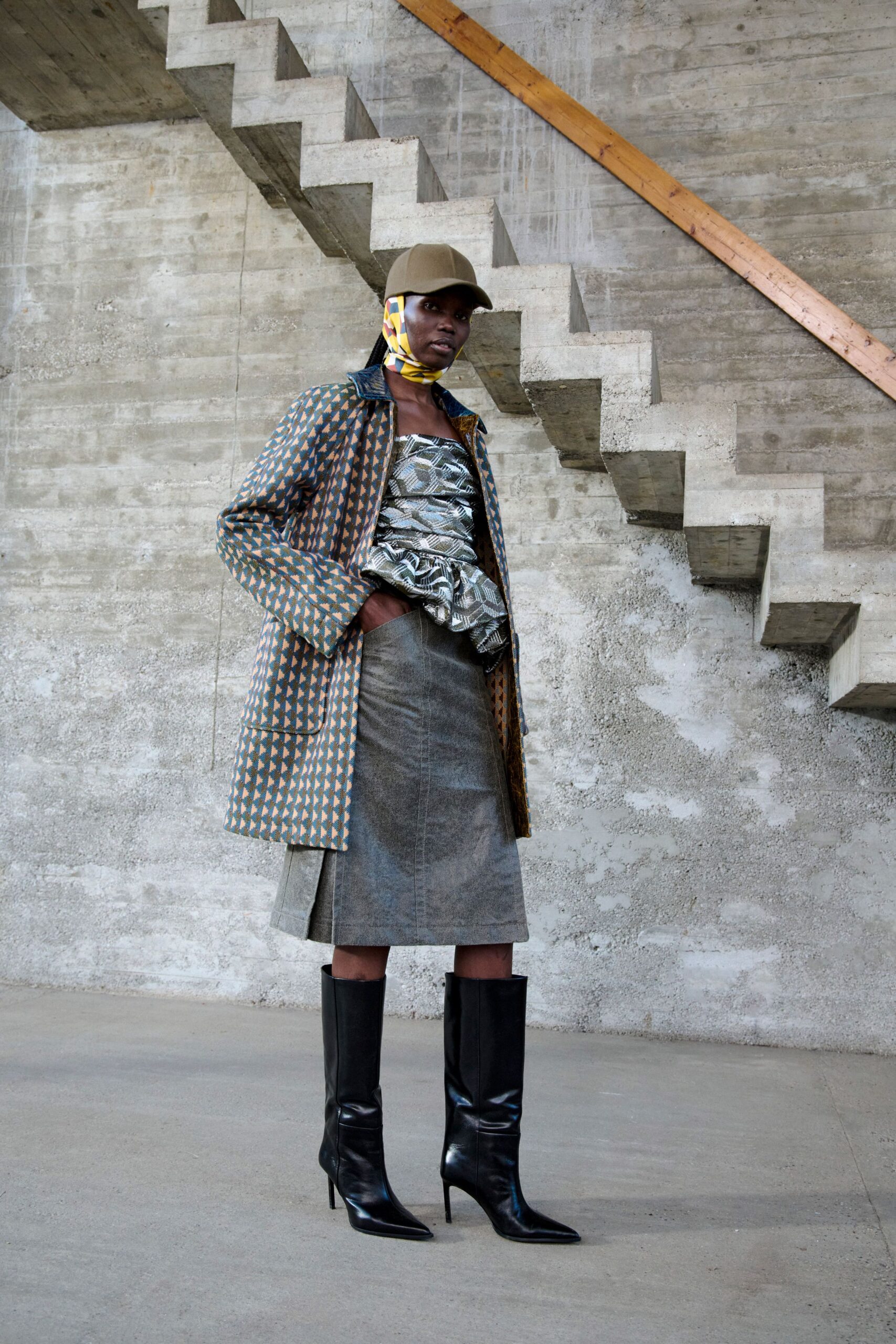 gold silk long-sleeve collared relaxed printed coat