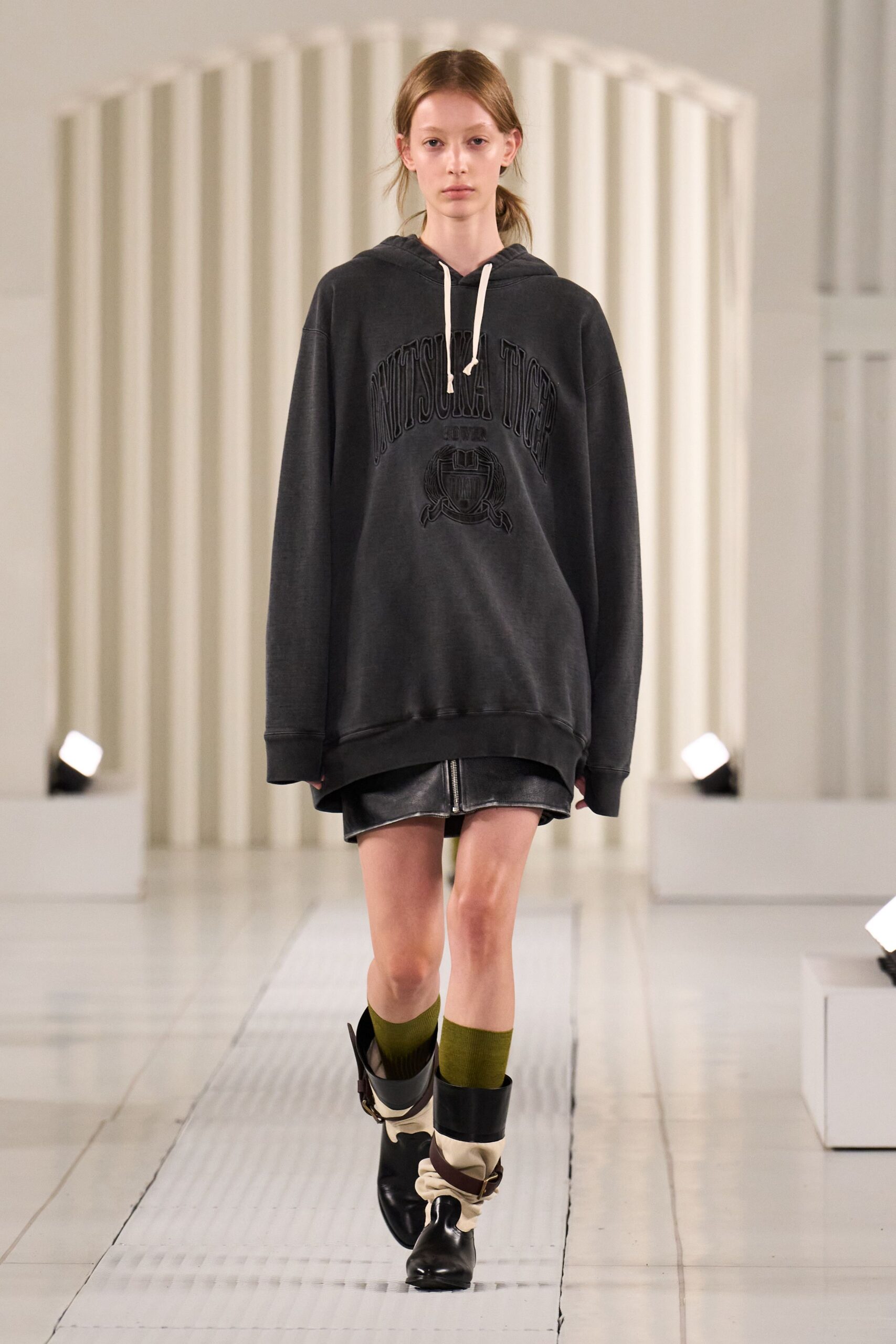 gray cotton long-sleeve hooded oversized printed hoodie