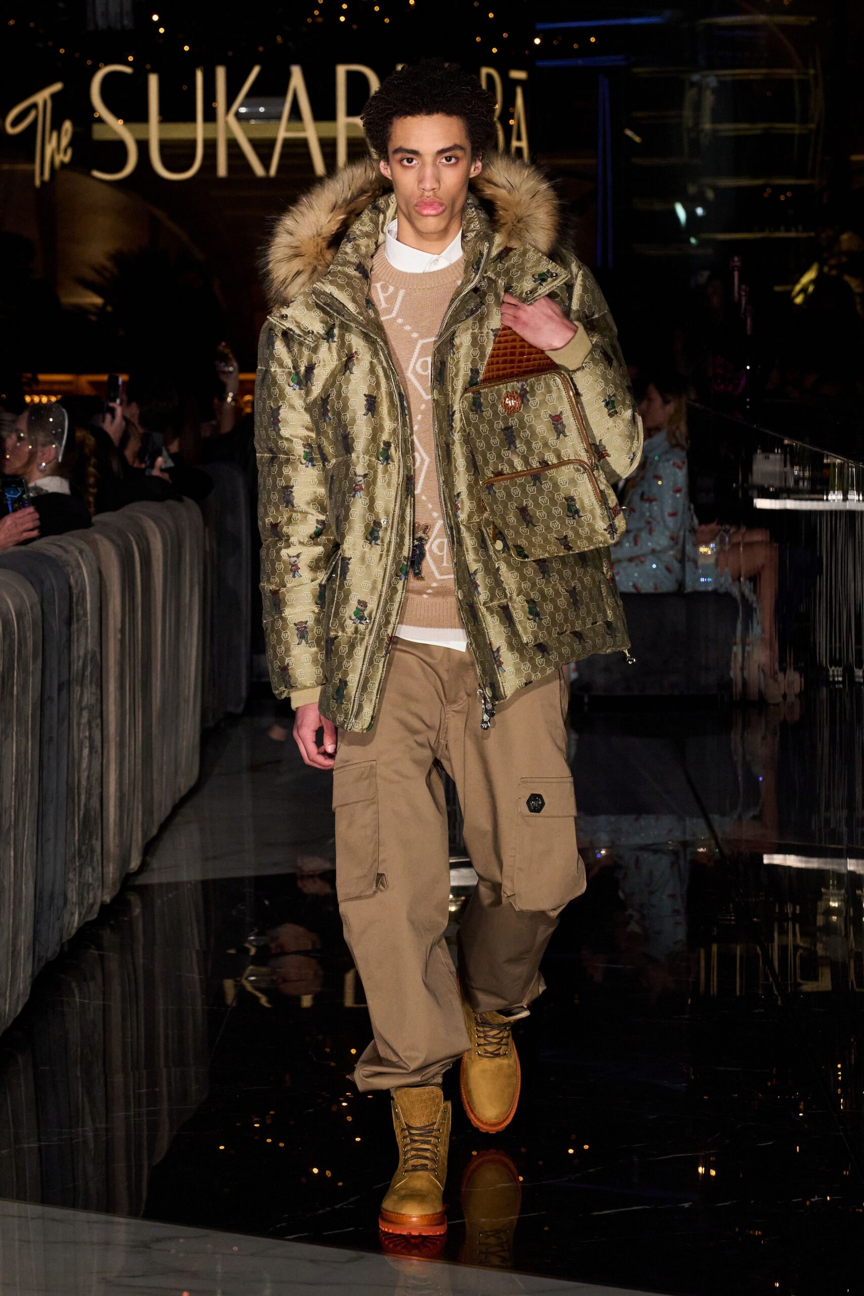 beige cotton relaxed cargo pants