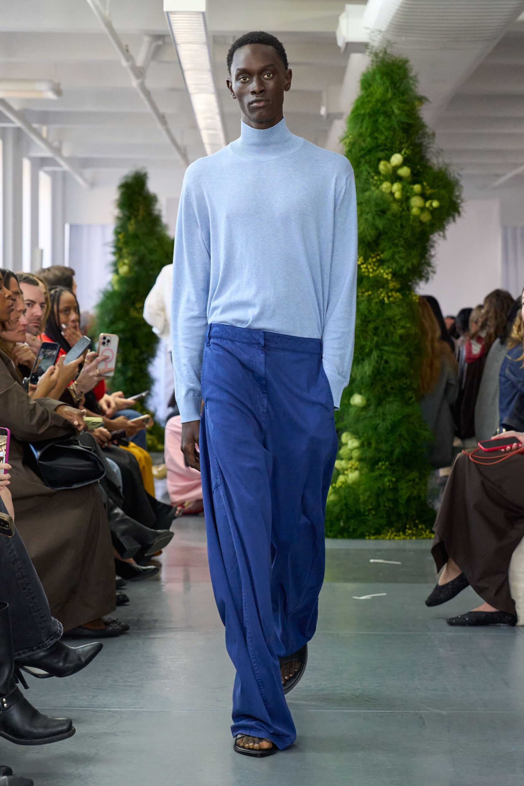 blue cotton relaxed high-waisted wide-leg pants