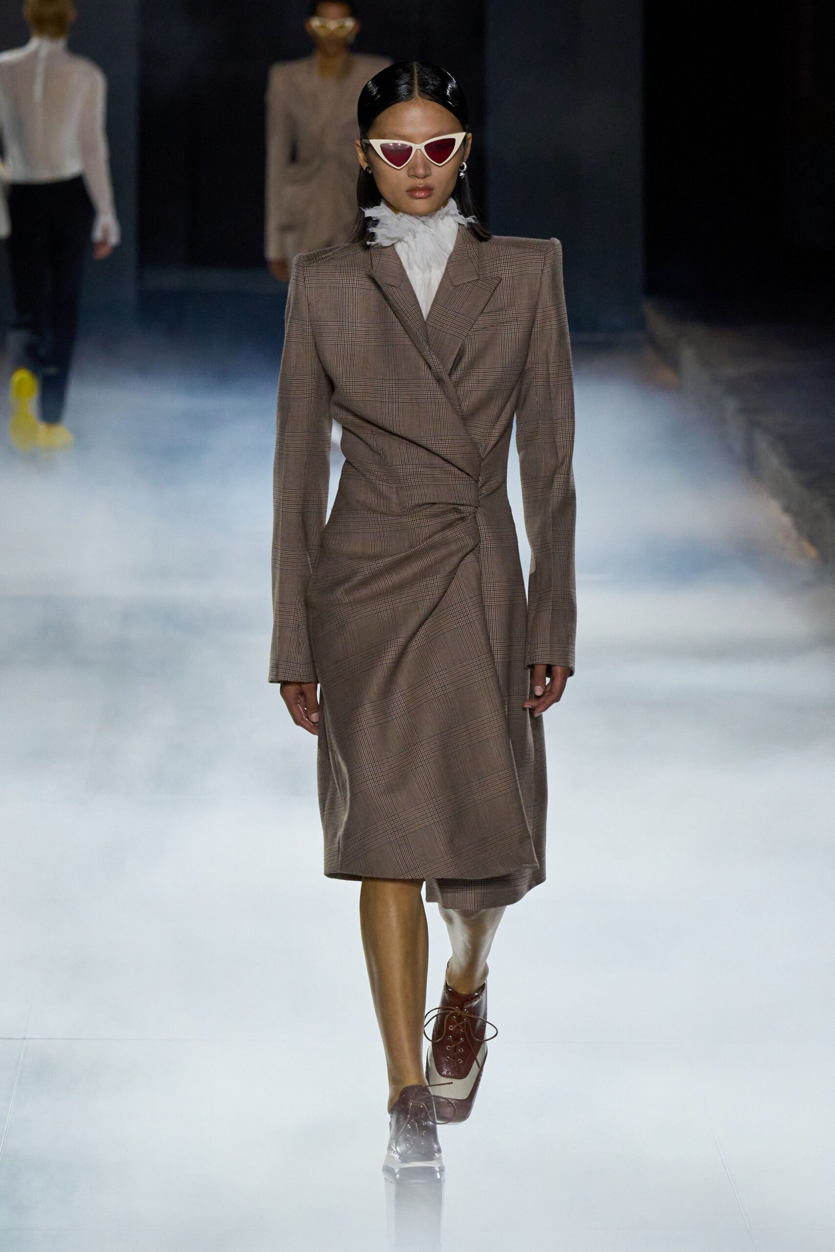 brown cotton long-sleeve collared fitted pleated buttoned dress
