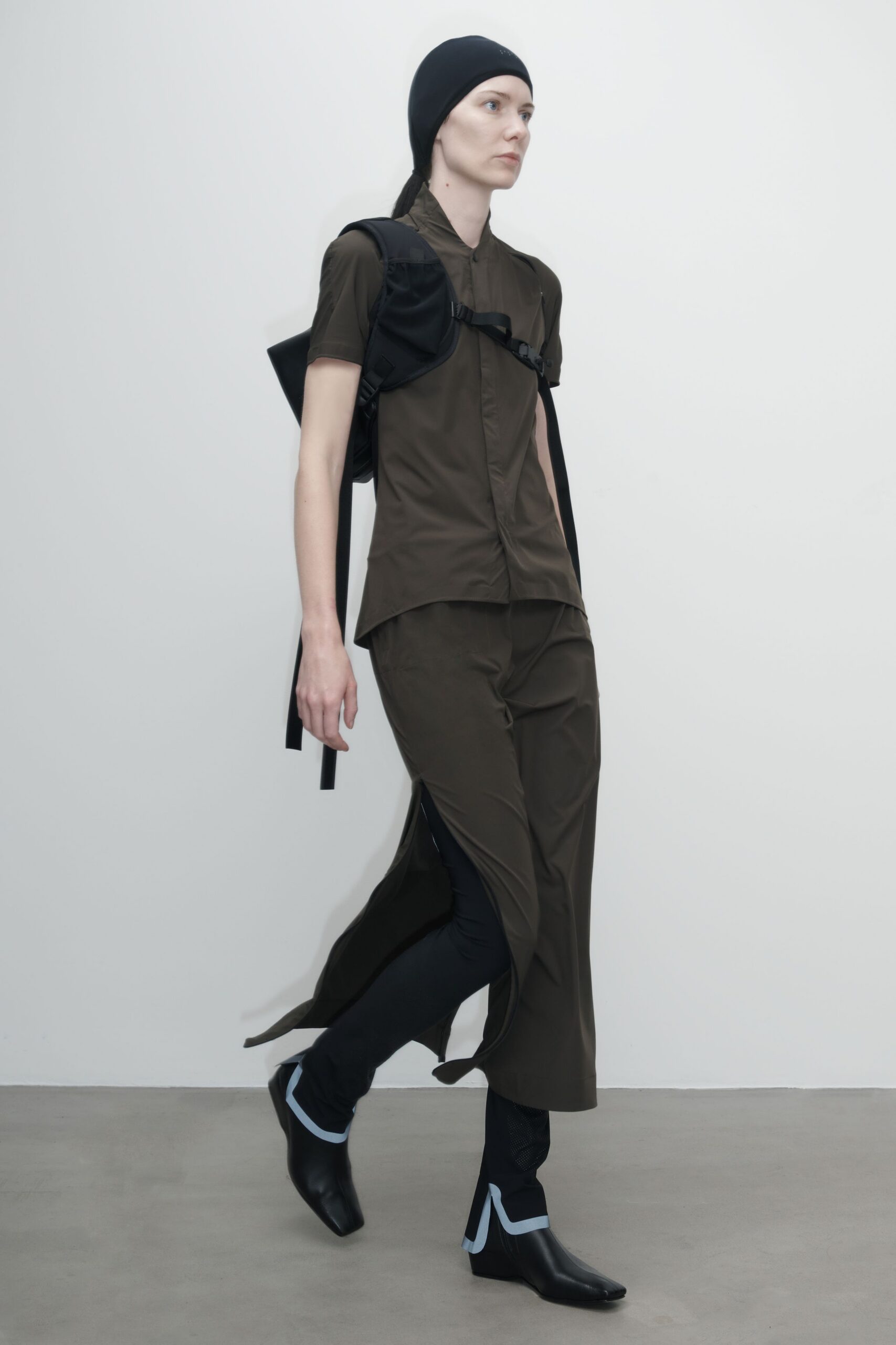 brown shirt midi skirt black shoes