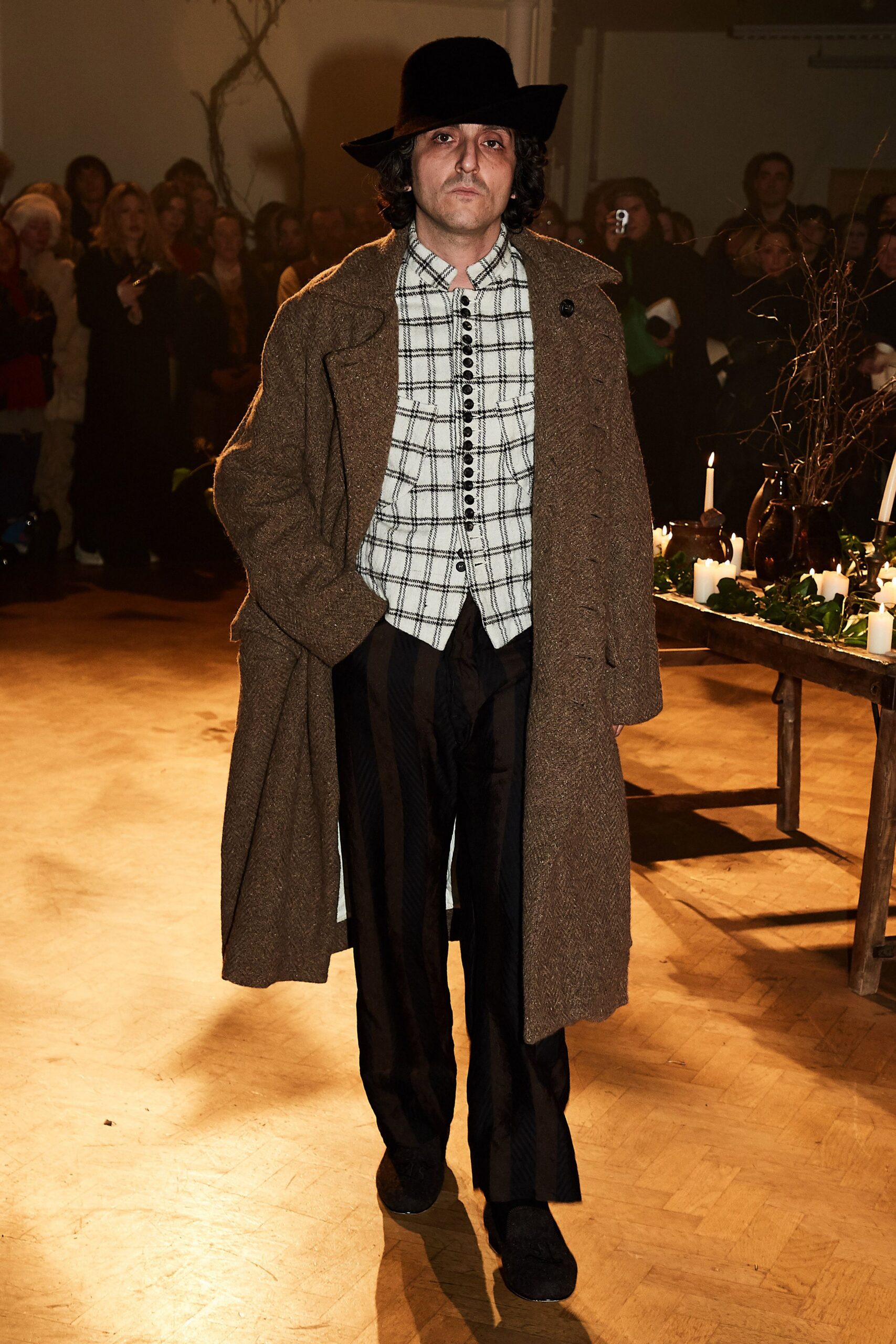 brown wool long-sleeve relaxed buttoned coat