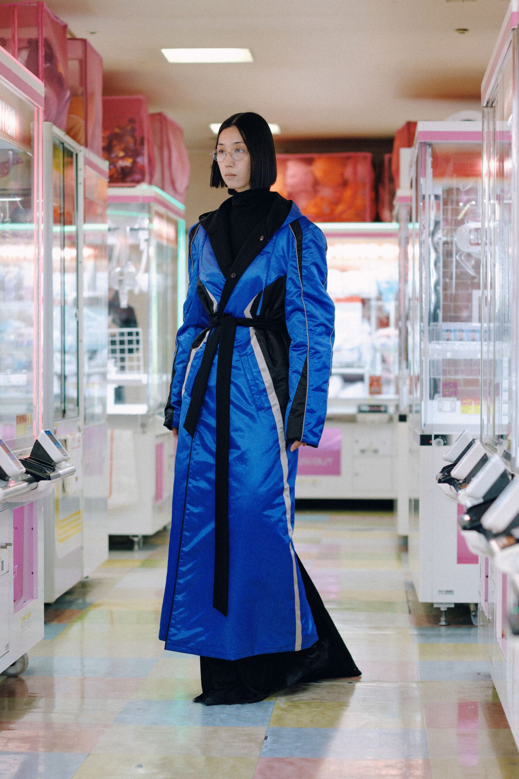 blue jersey long-sleeve collared fitted zippered belted coat