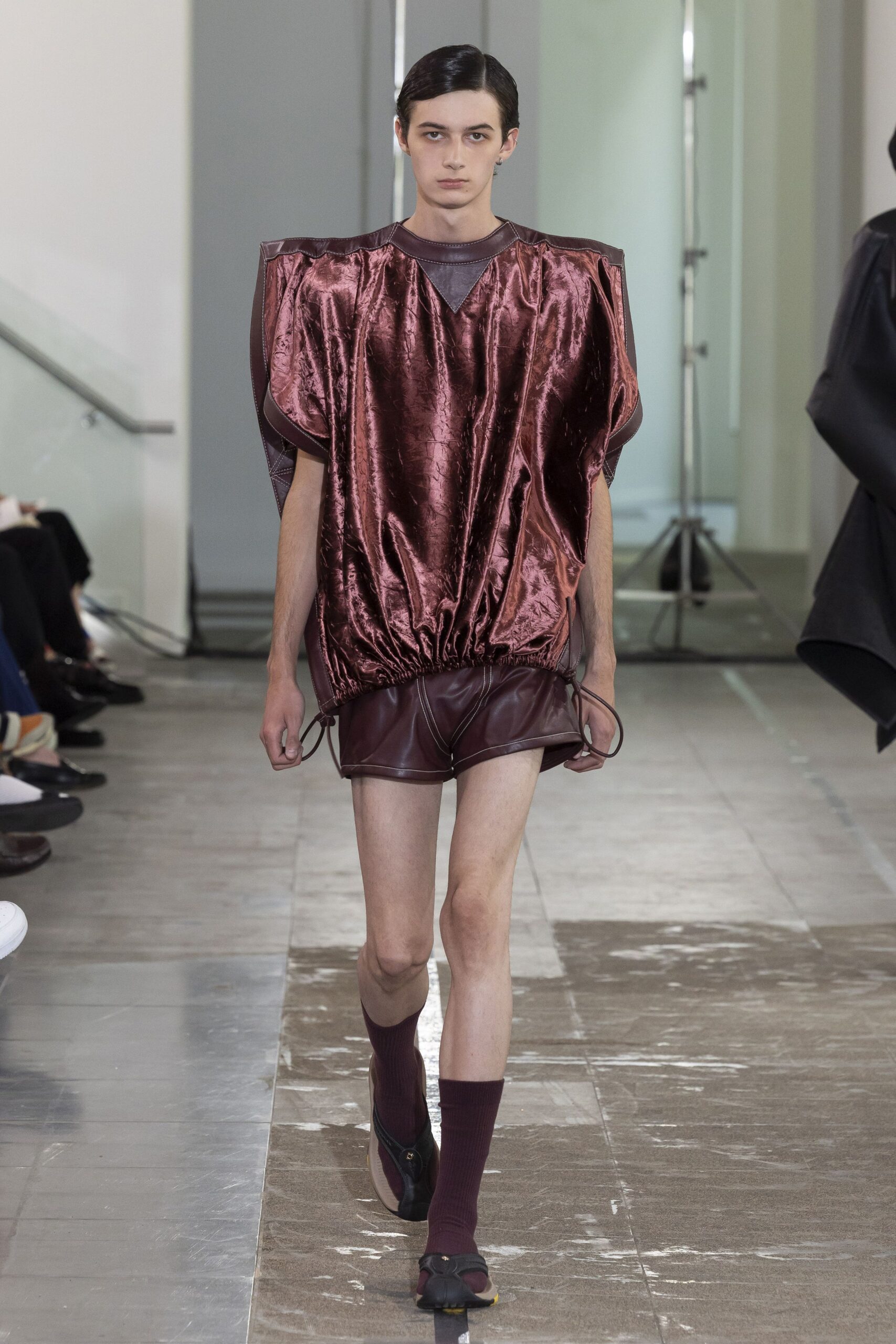 maroon satin fitted zippered shiny mini skirt