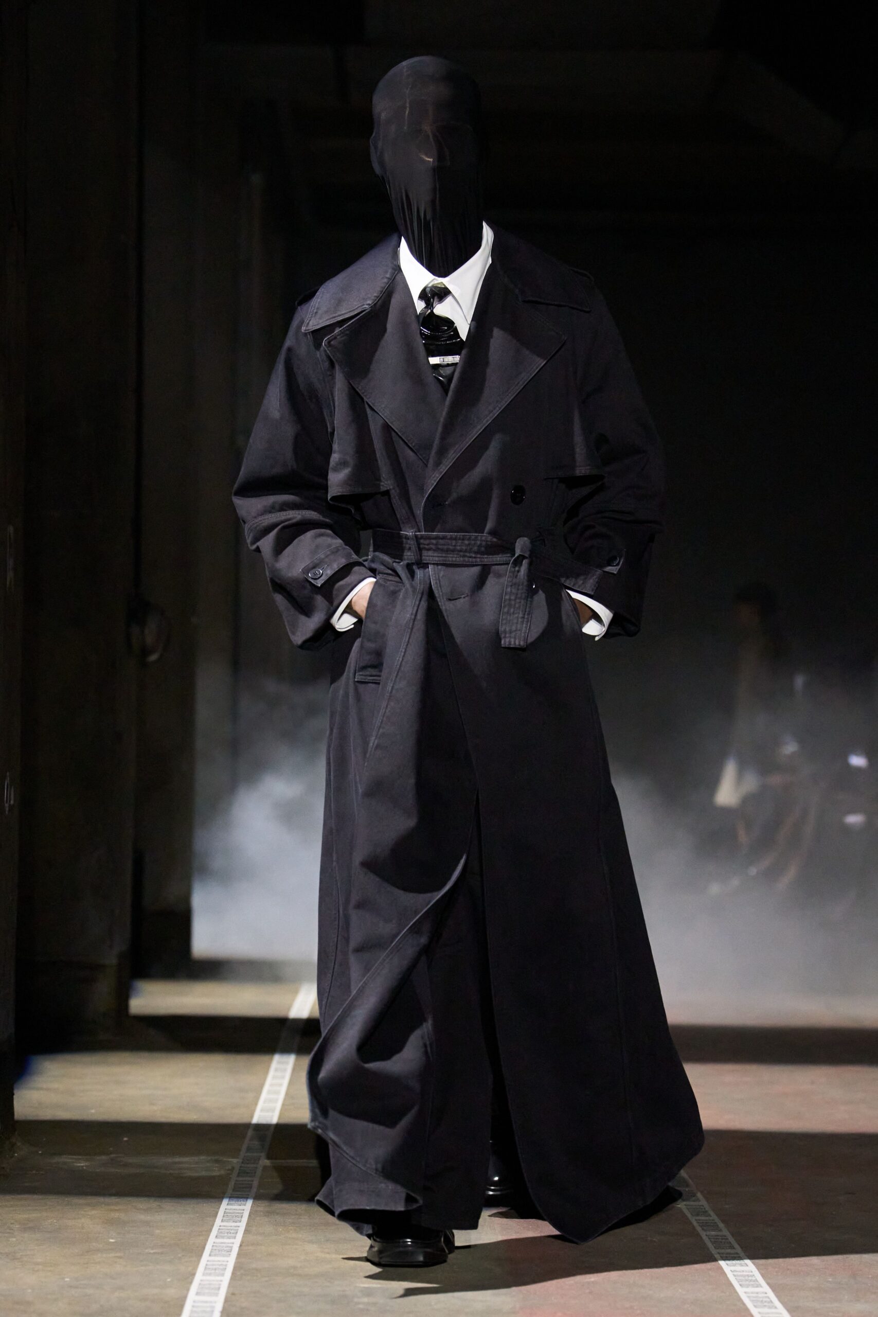 black cotton long-sleeve collared relaxed belted maxi trench