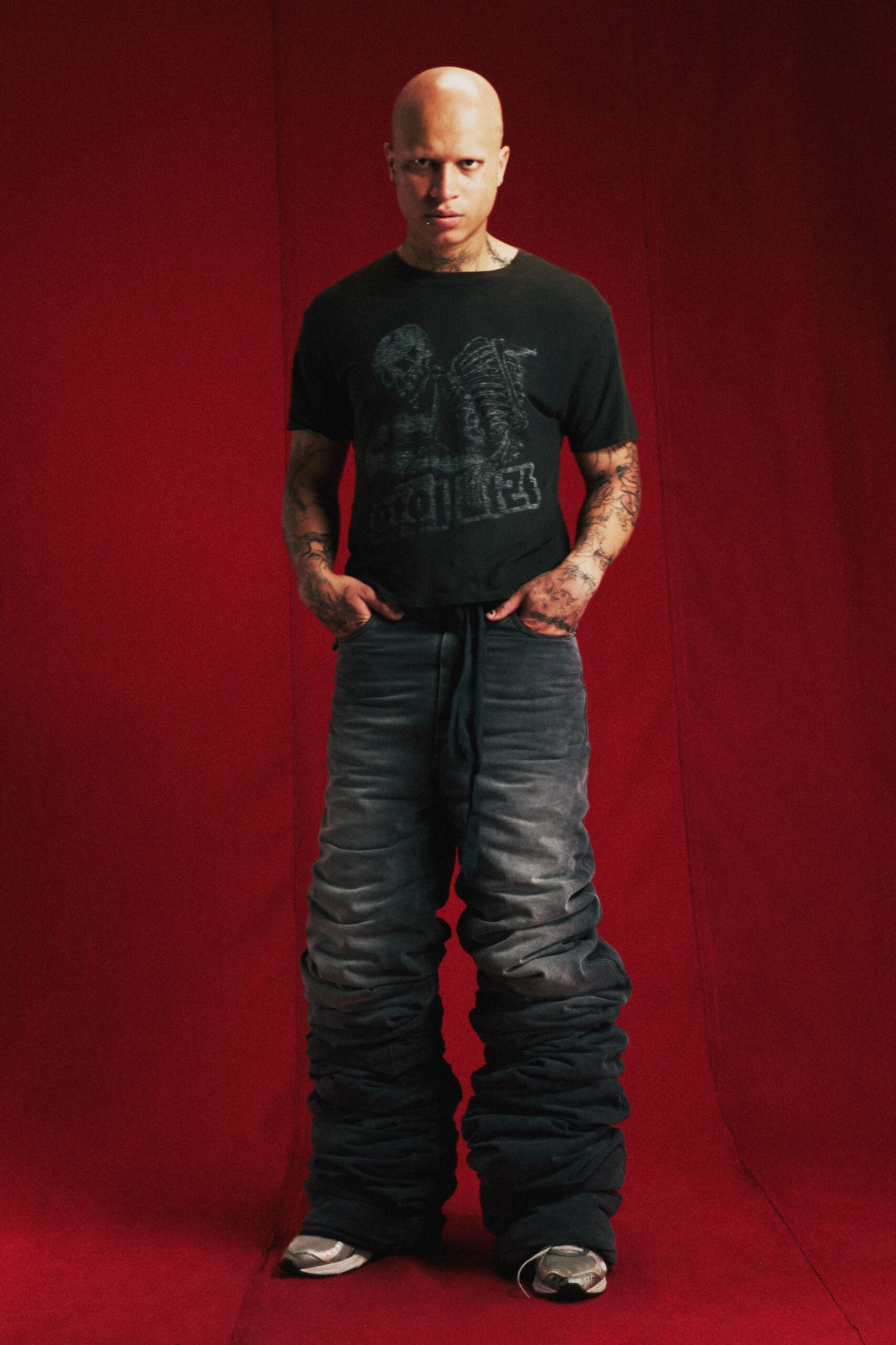 black t-shirt with blue pants