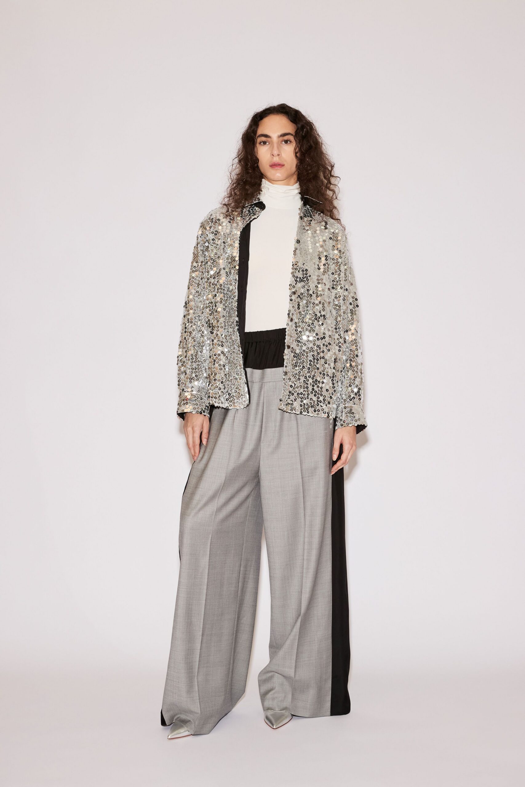 gray sequin long-sleeve collared relaxed layered shiny jacket