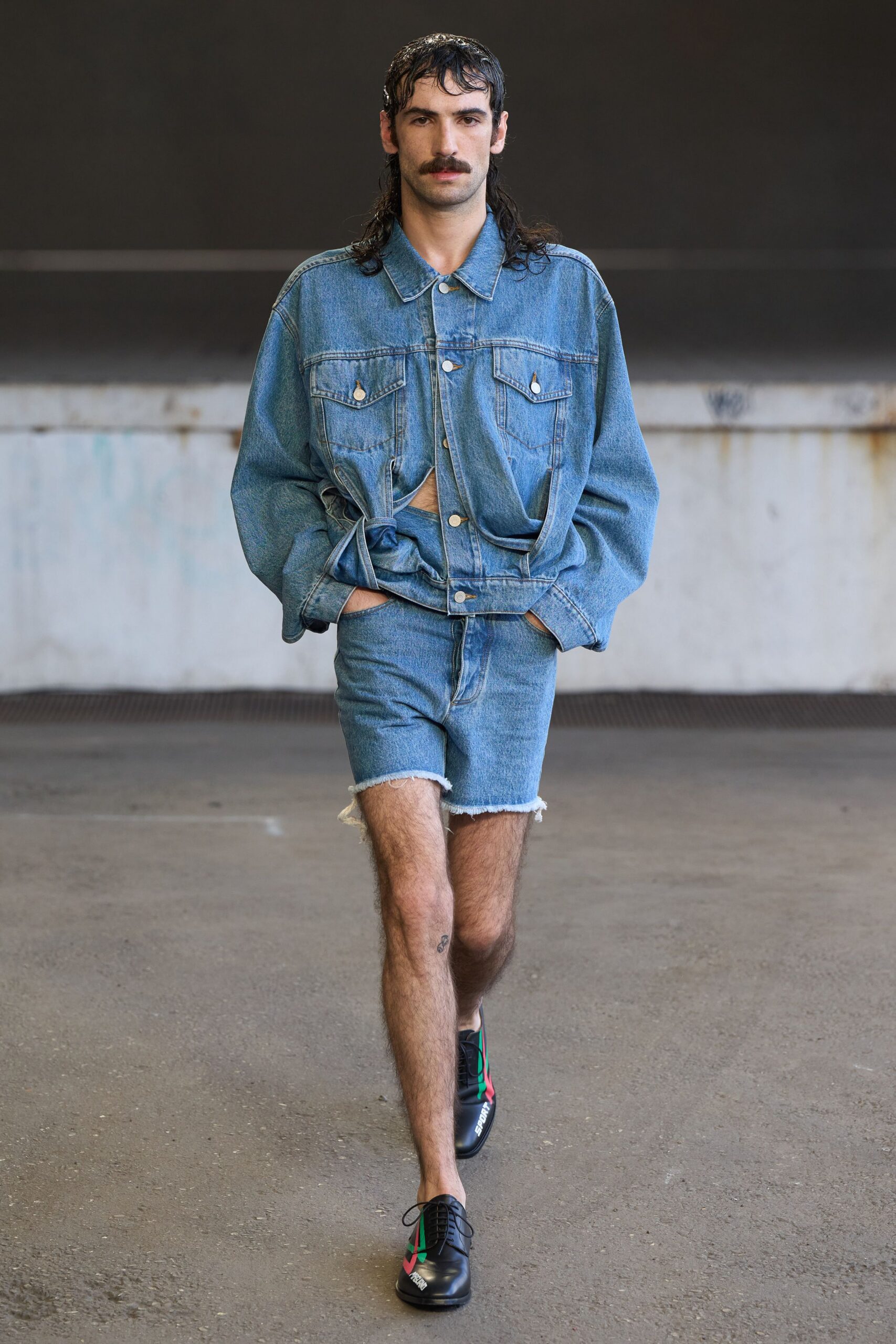 blue denim fitted fringed short shorts