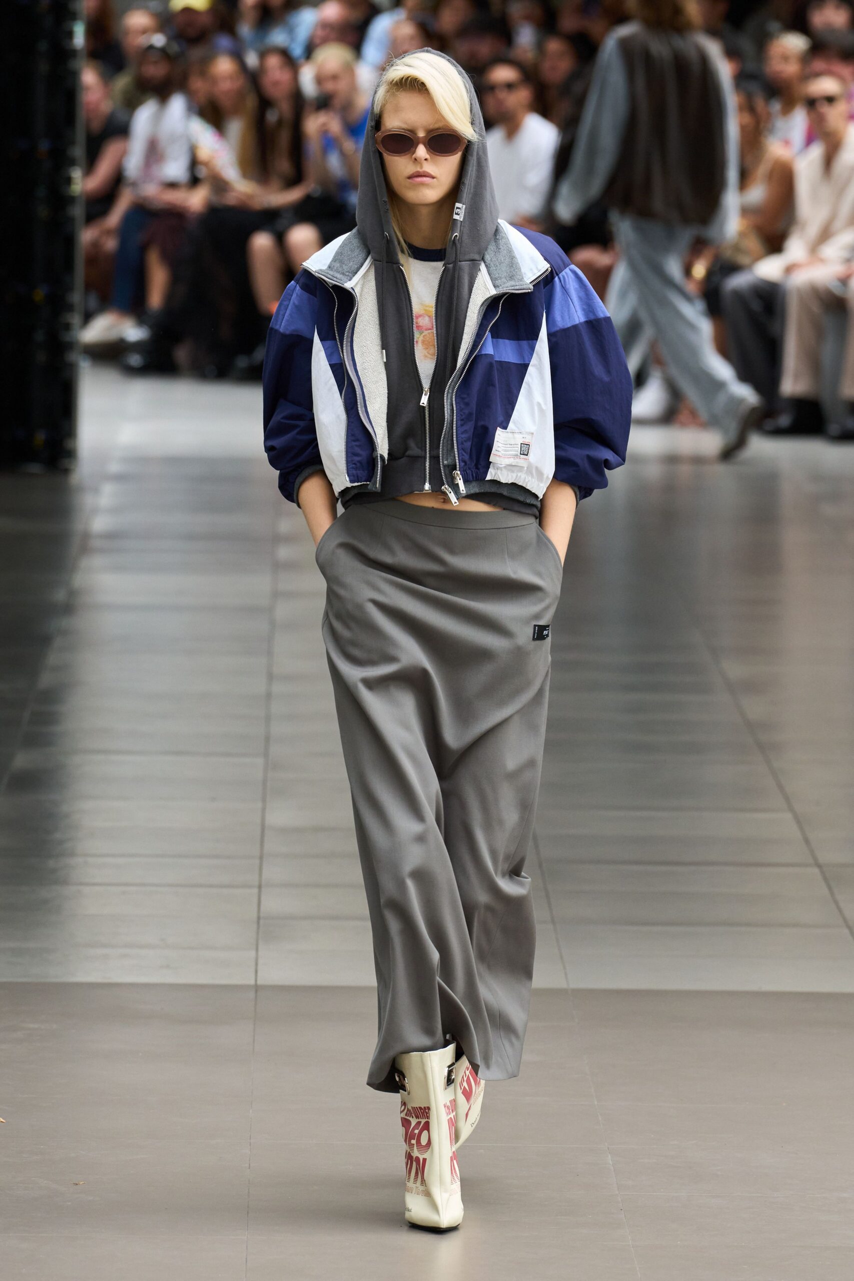 color-blocked relaxed jacket with fitted top