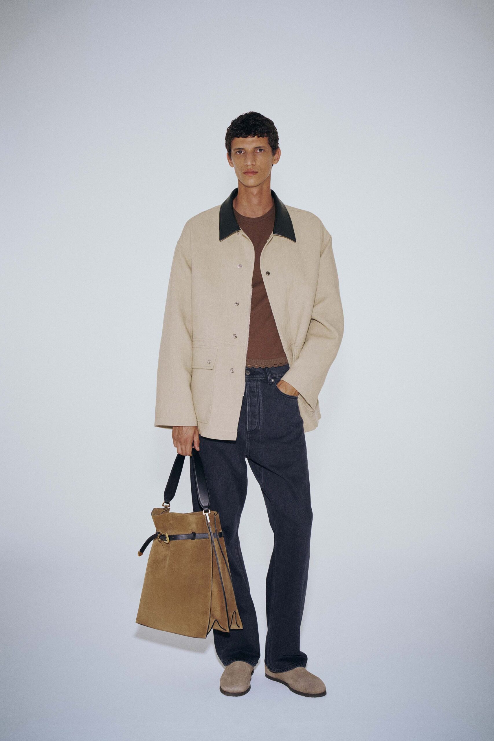 beige relaxed jacket with denim pants