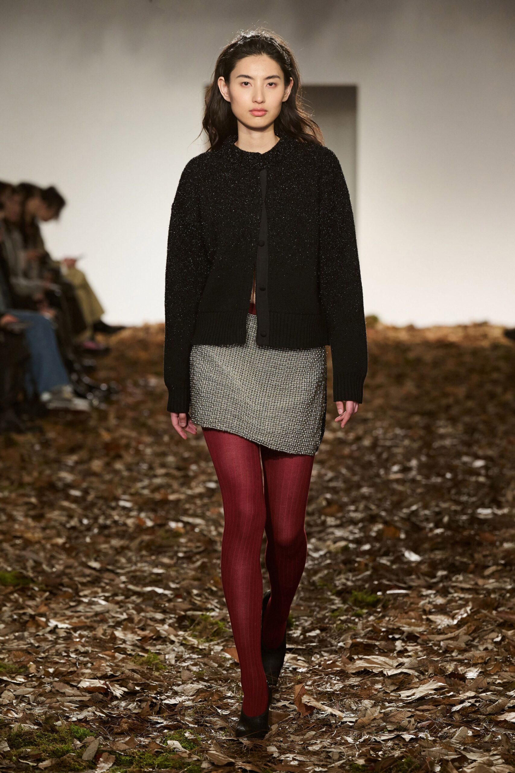 black wool long-sleeve collared fitted textured cardigan