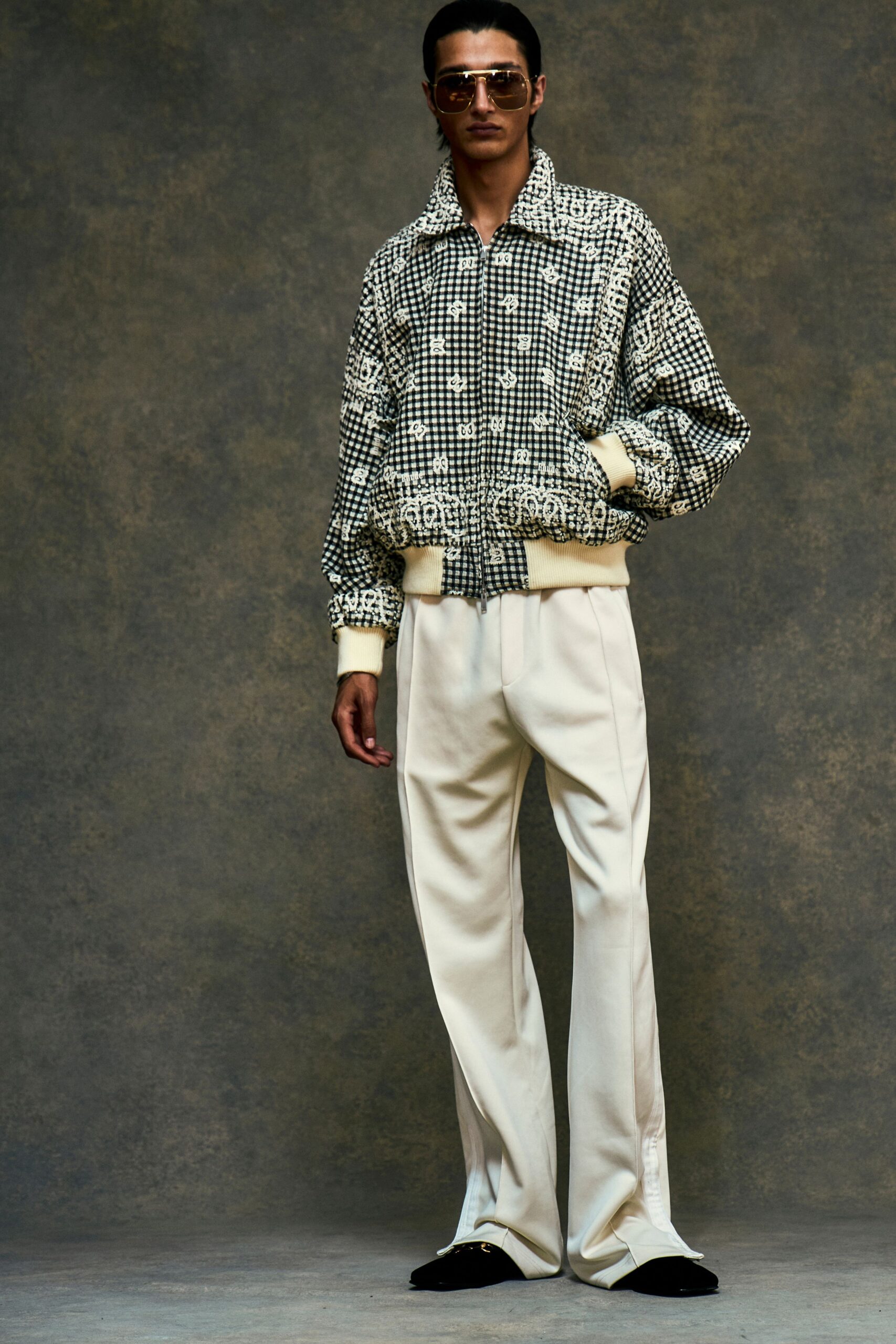 black cotton long-sleeve collared relaxed printed jacket