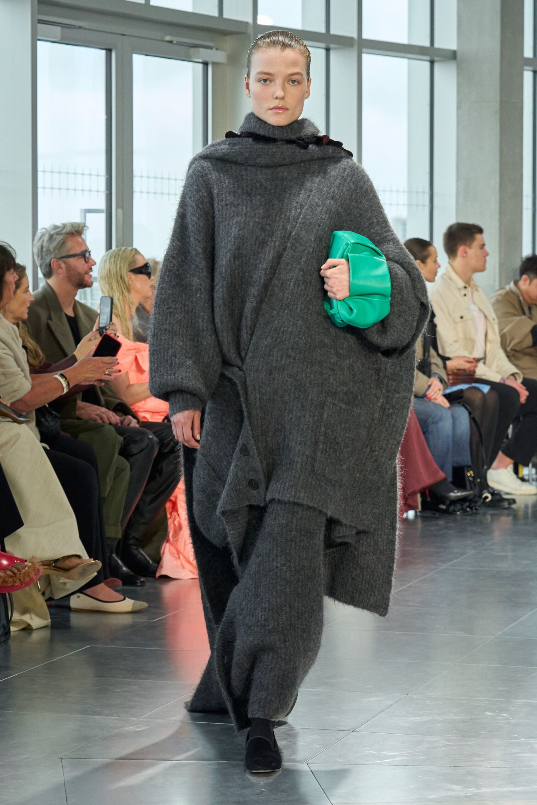 gray wool long-sleeve collared oversized draped coat