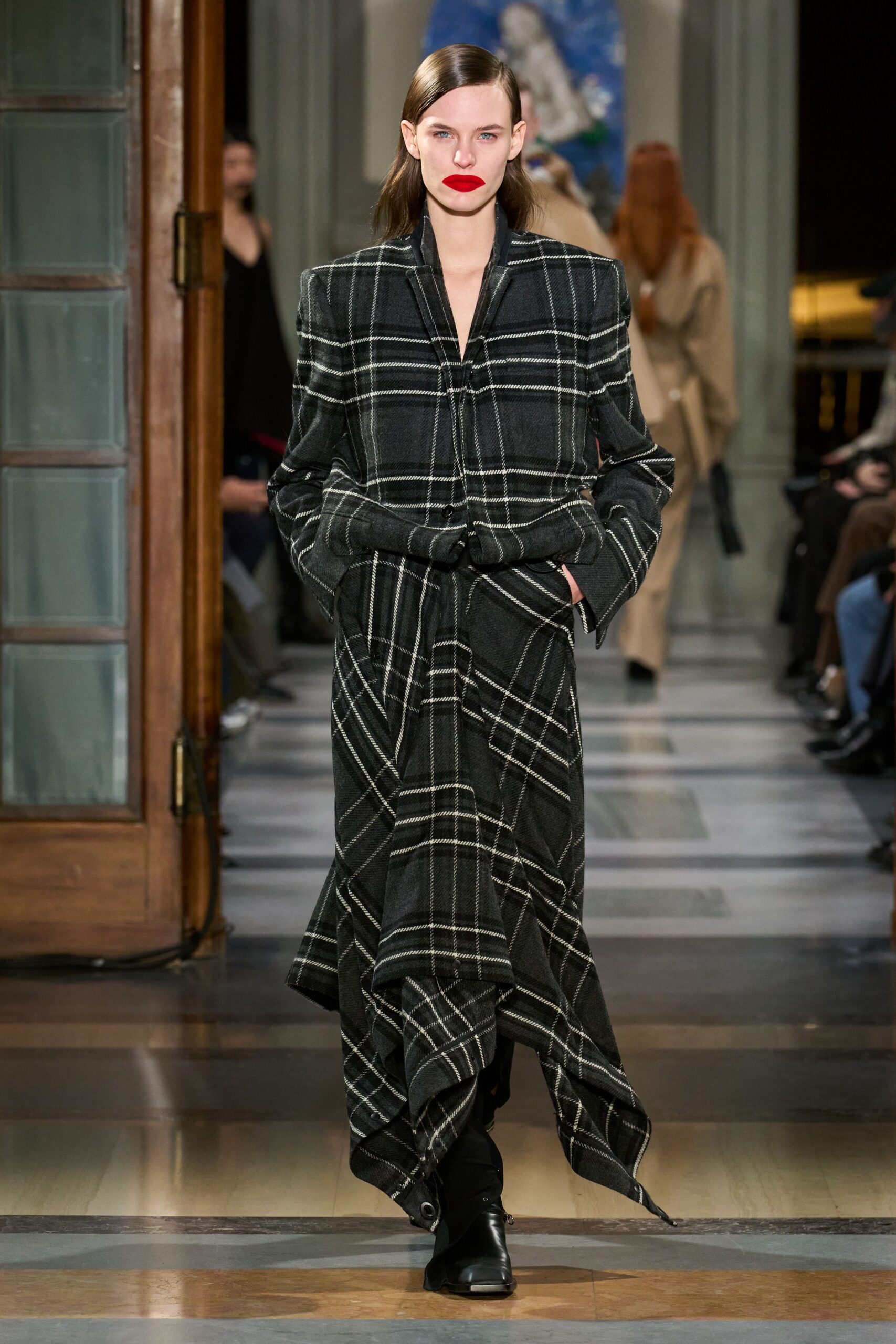 black wool long-sleeve collared fitted checked midi coat