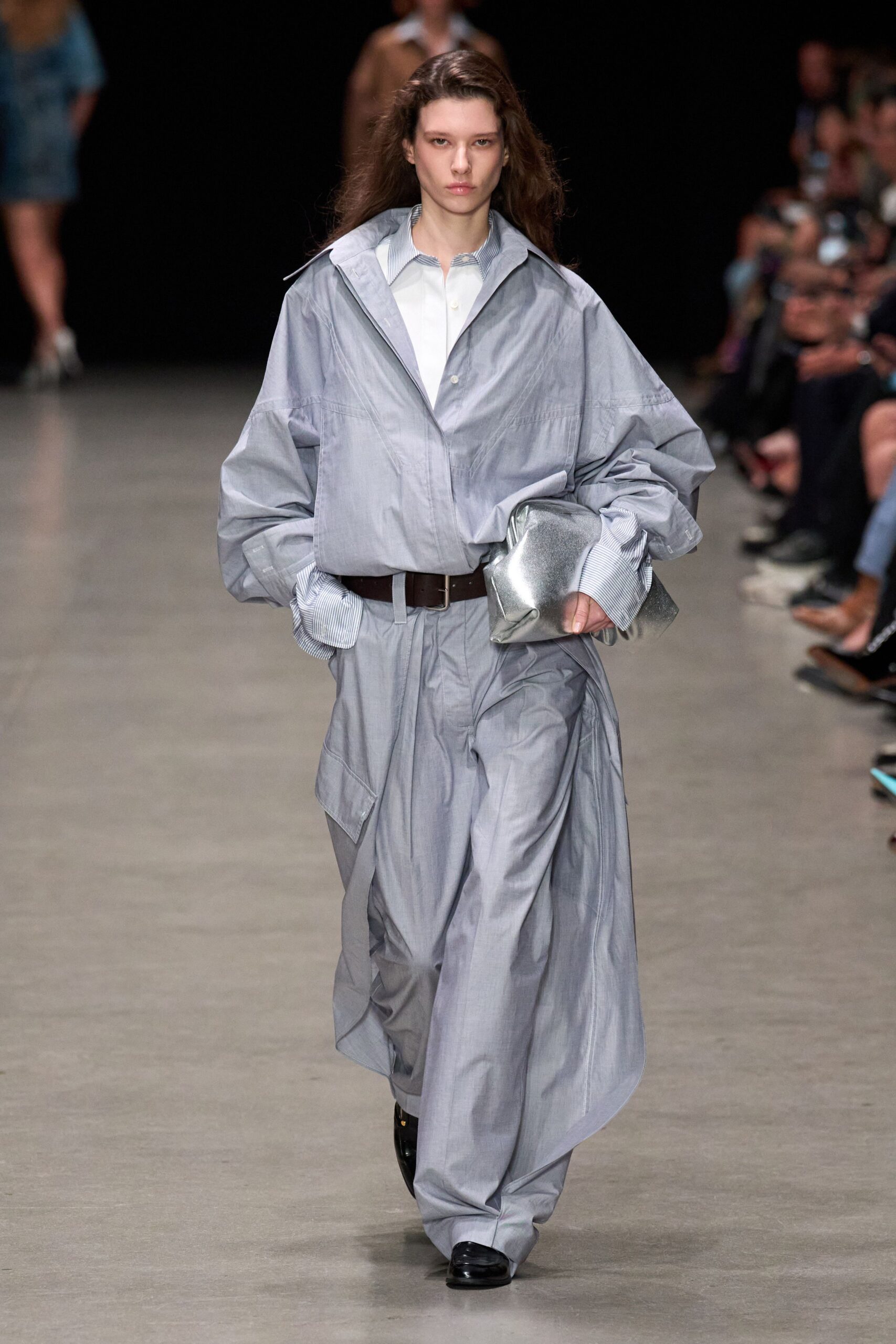 oversized gray shirt and pants