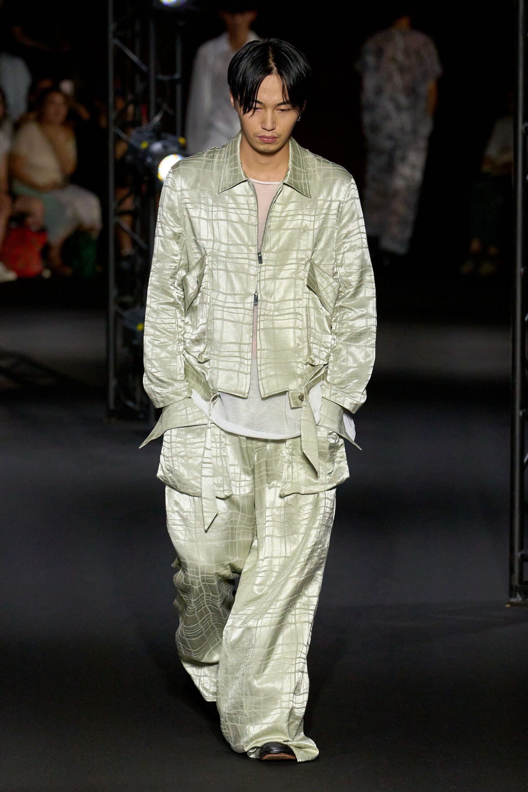 green silk long-sleeve collared relaxed buttoned pleated jacket