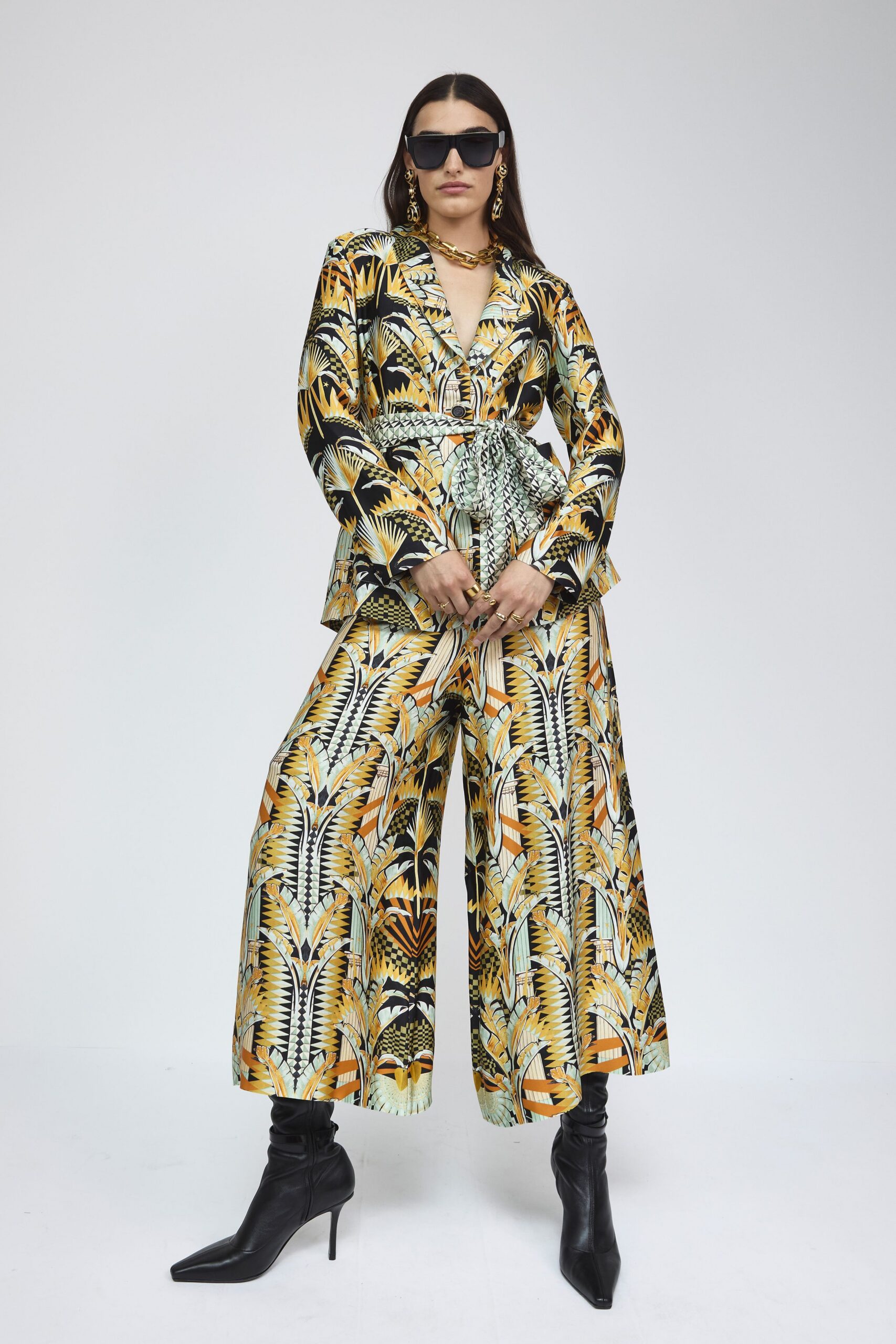 black silk long-sleeve collared structured printed blazer