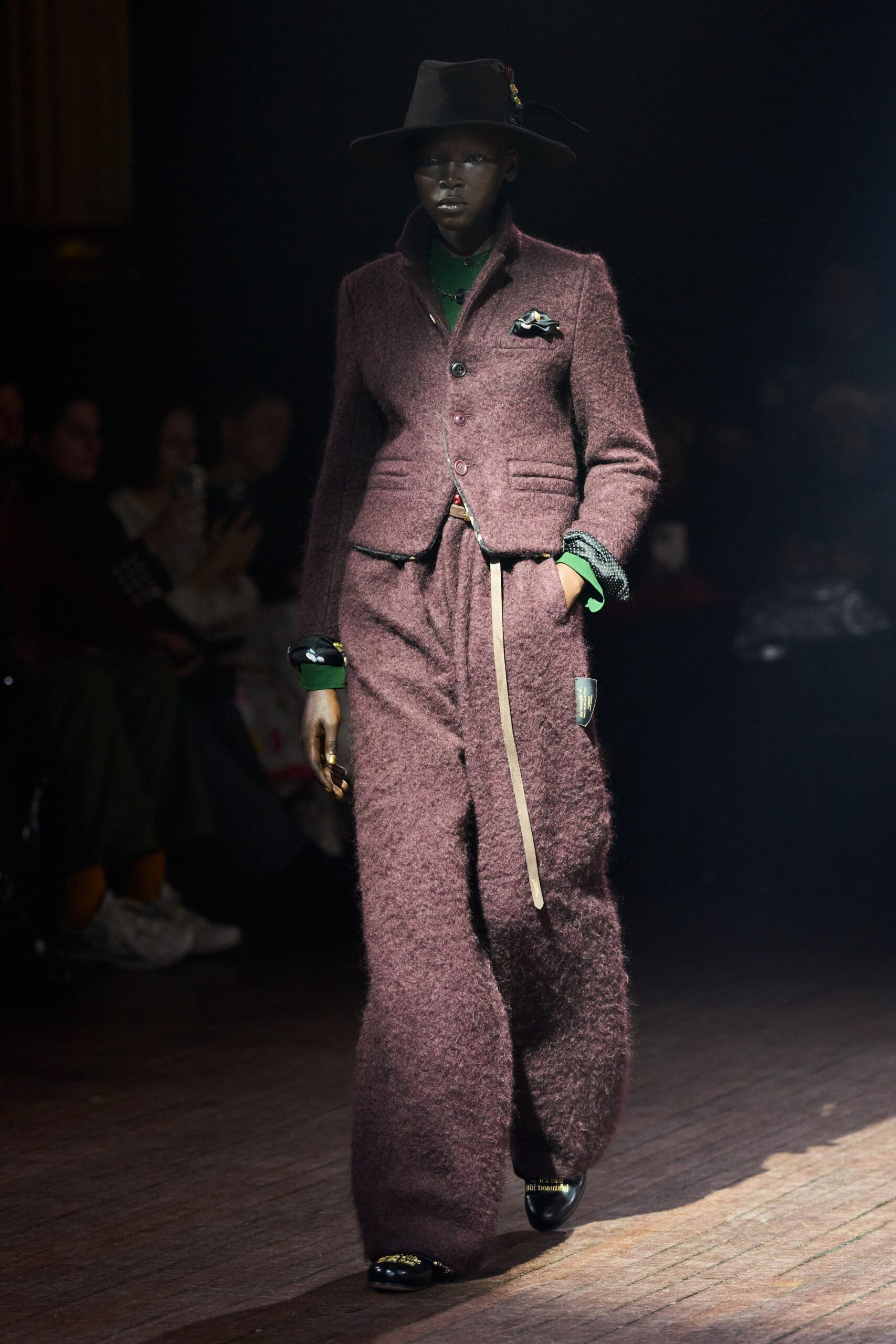 maroon wool long-sleeve collared relaxed buttoned pockets suit