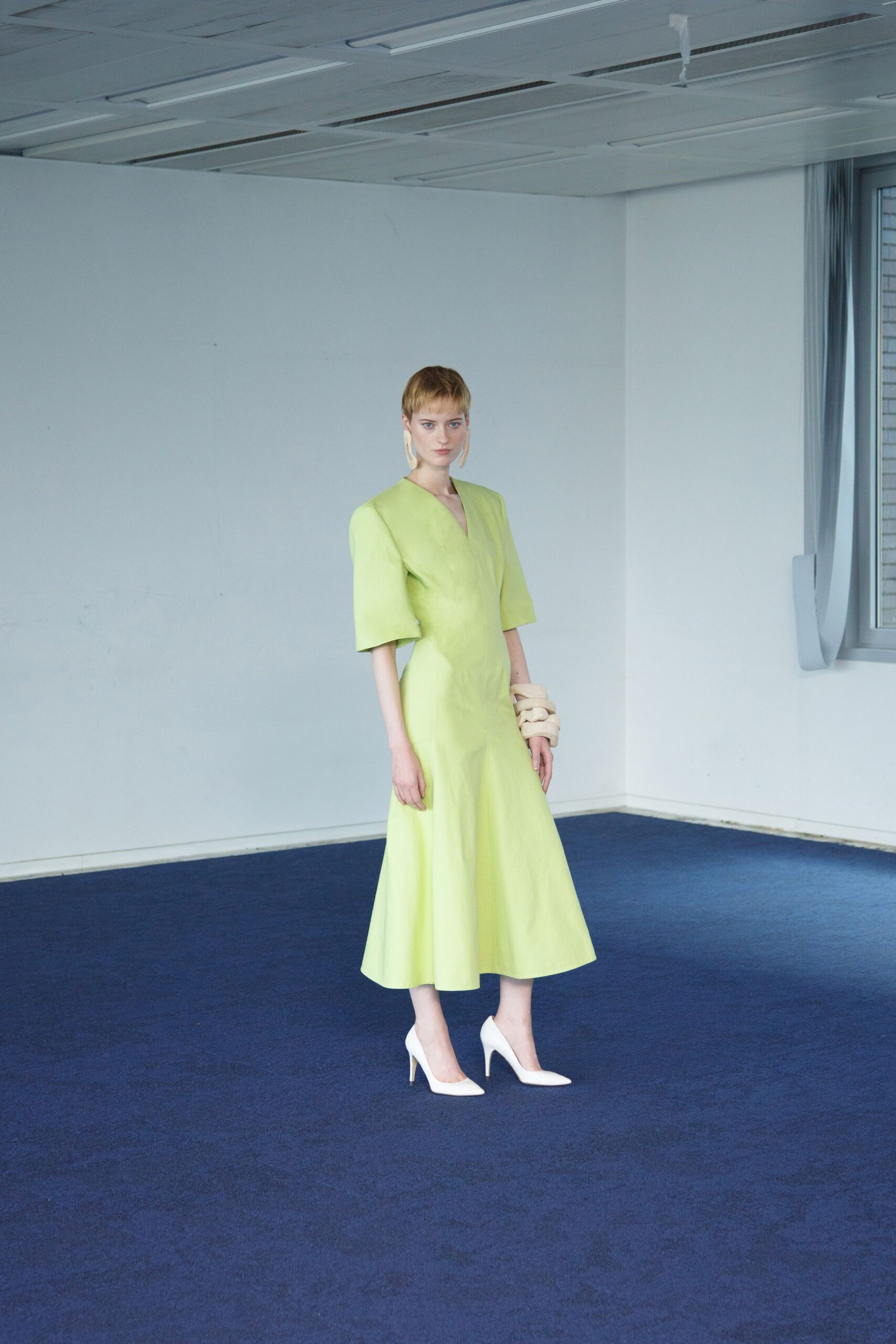 yellow cotton short-sleeve v-neck fitted a-line midi dress