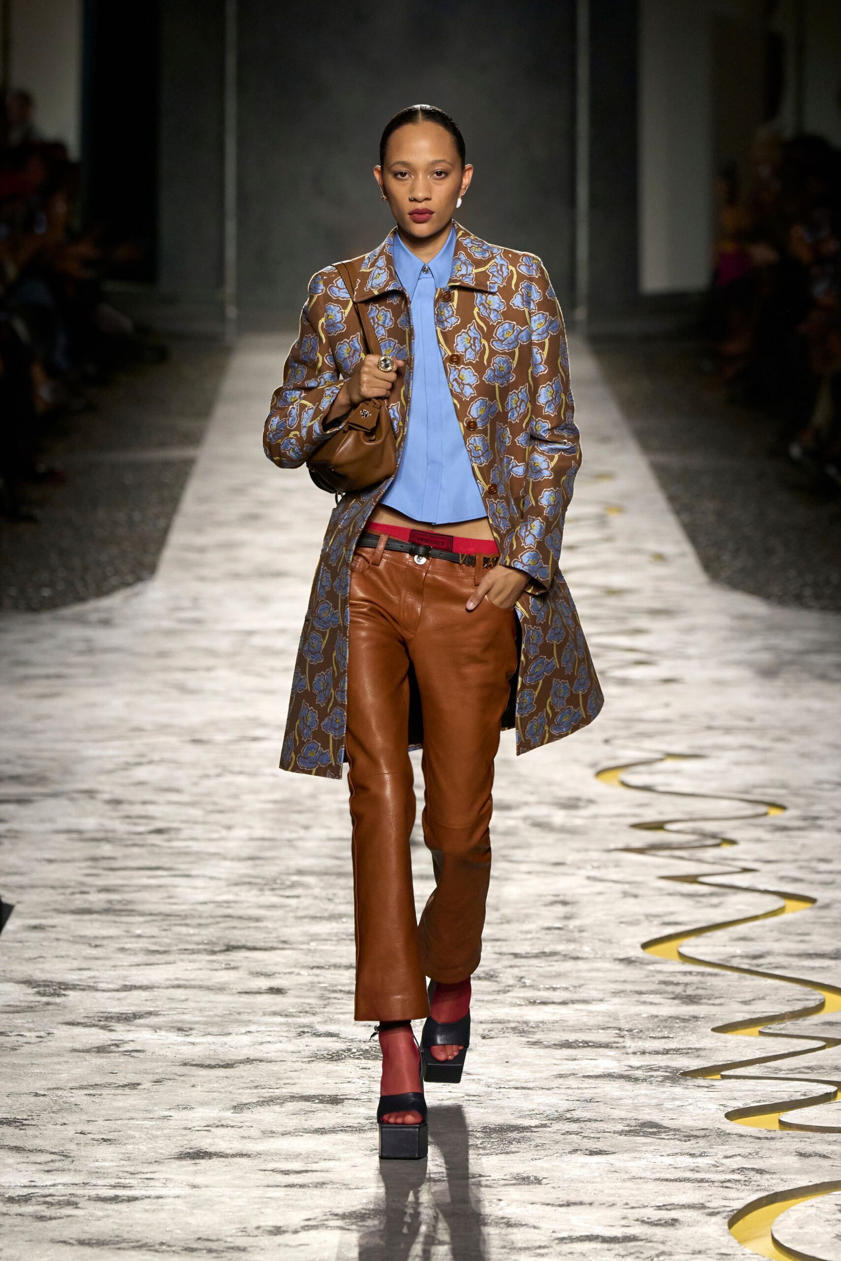 brown silk long-sleeve collared fitted printed coat