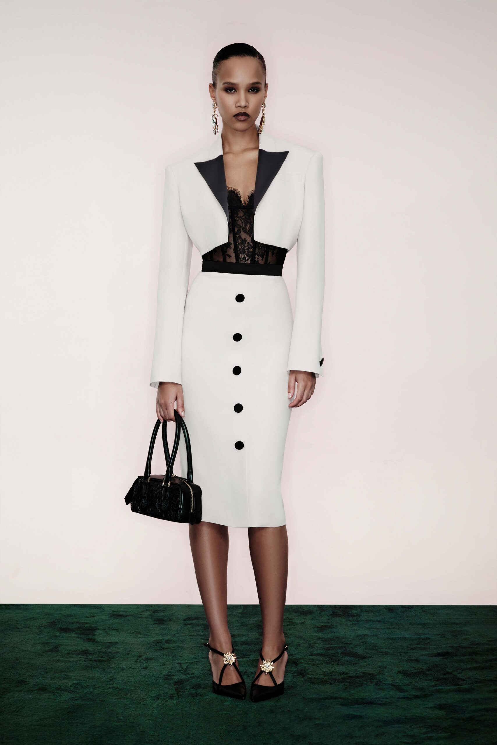 white long-sleeve collared structured buttoned blazer