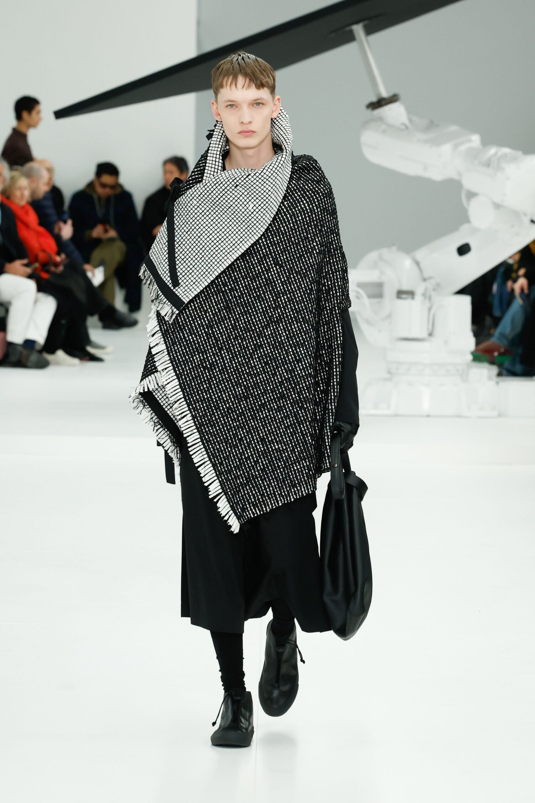black wool sleeveless relaxed layered fringed poncho