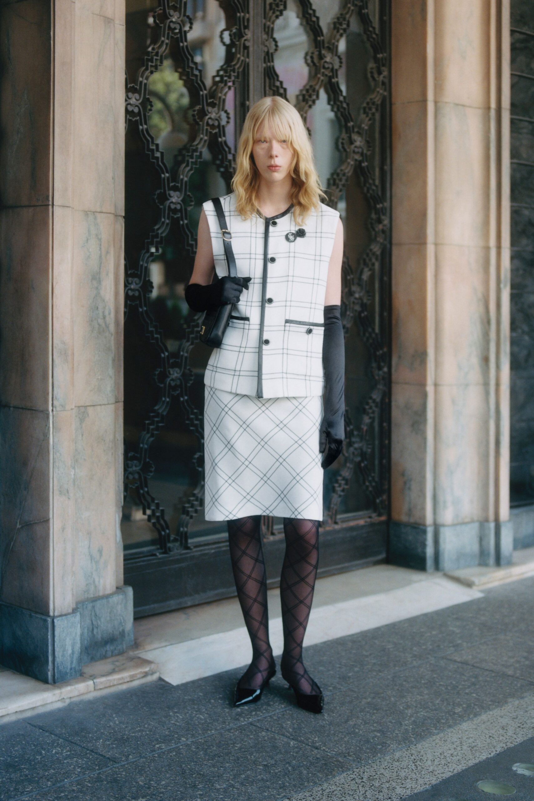white cotton sleeveless collared fitted checked buttoned vest